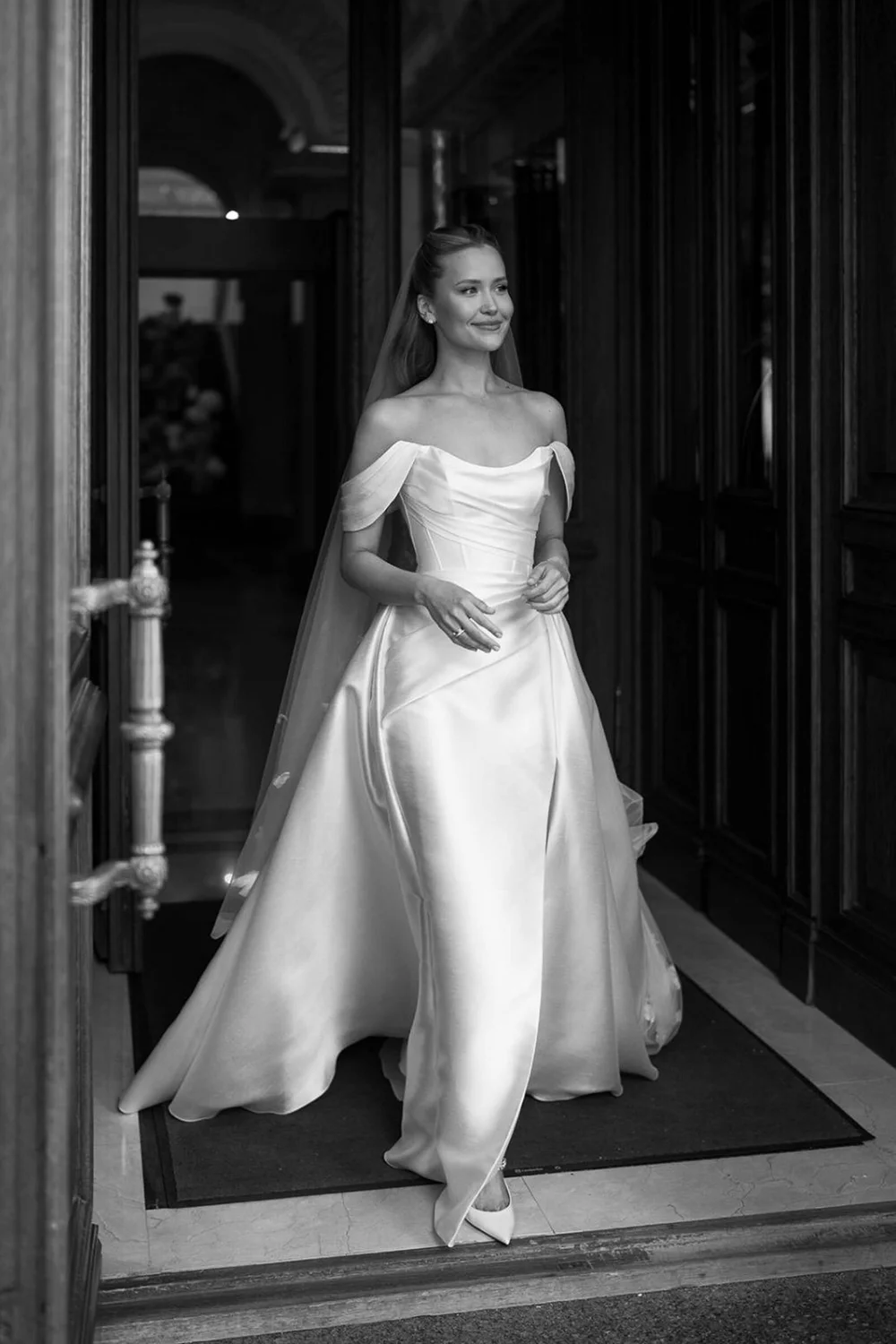 Modern Wedding Dresses & Bridal Gowns Gold Coast & Brisbane