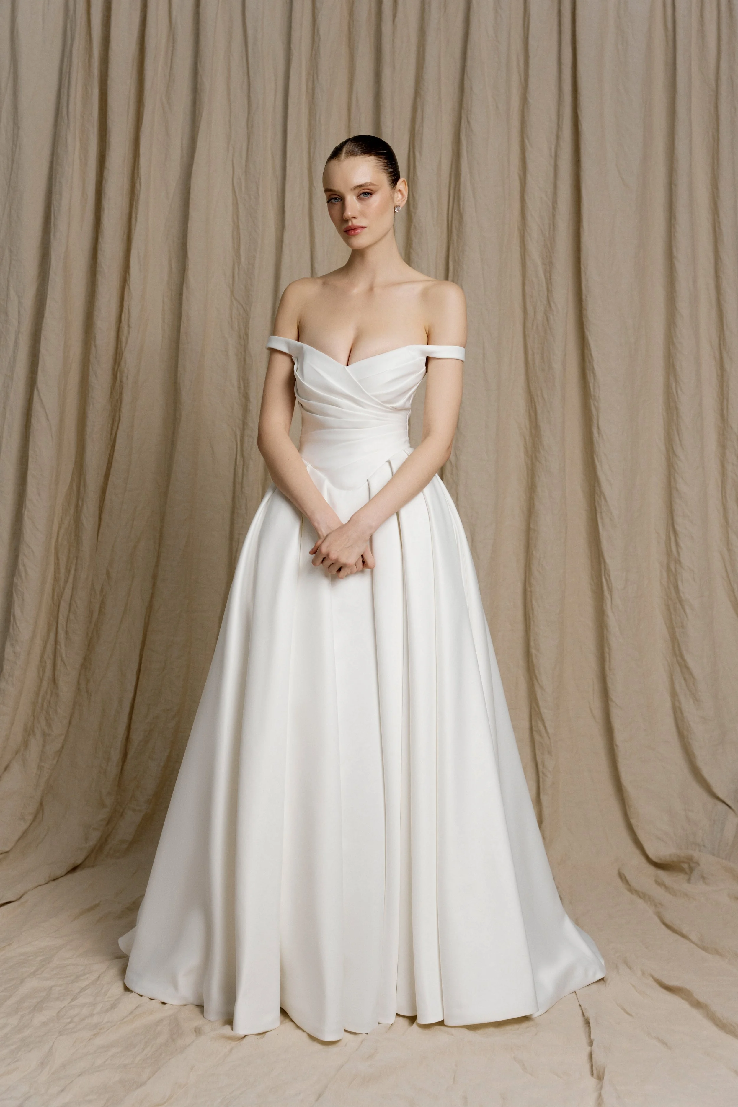 Off-Shoulder-wedding-dress- Brisbane.jpg