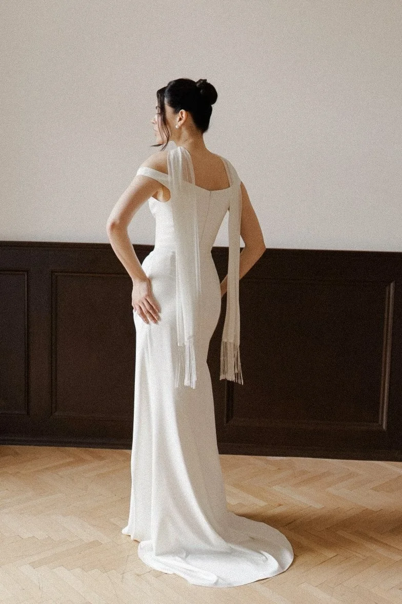 Minimalist_Wedding_Dress_Brisbane-6.jpg