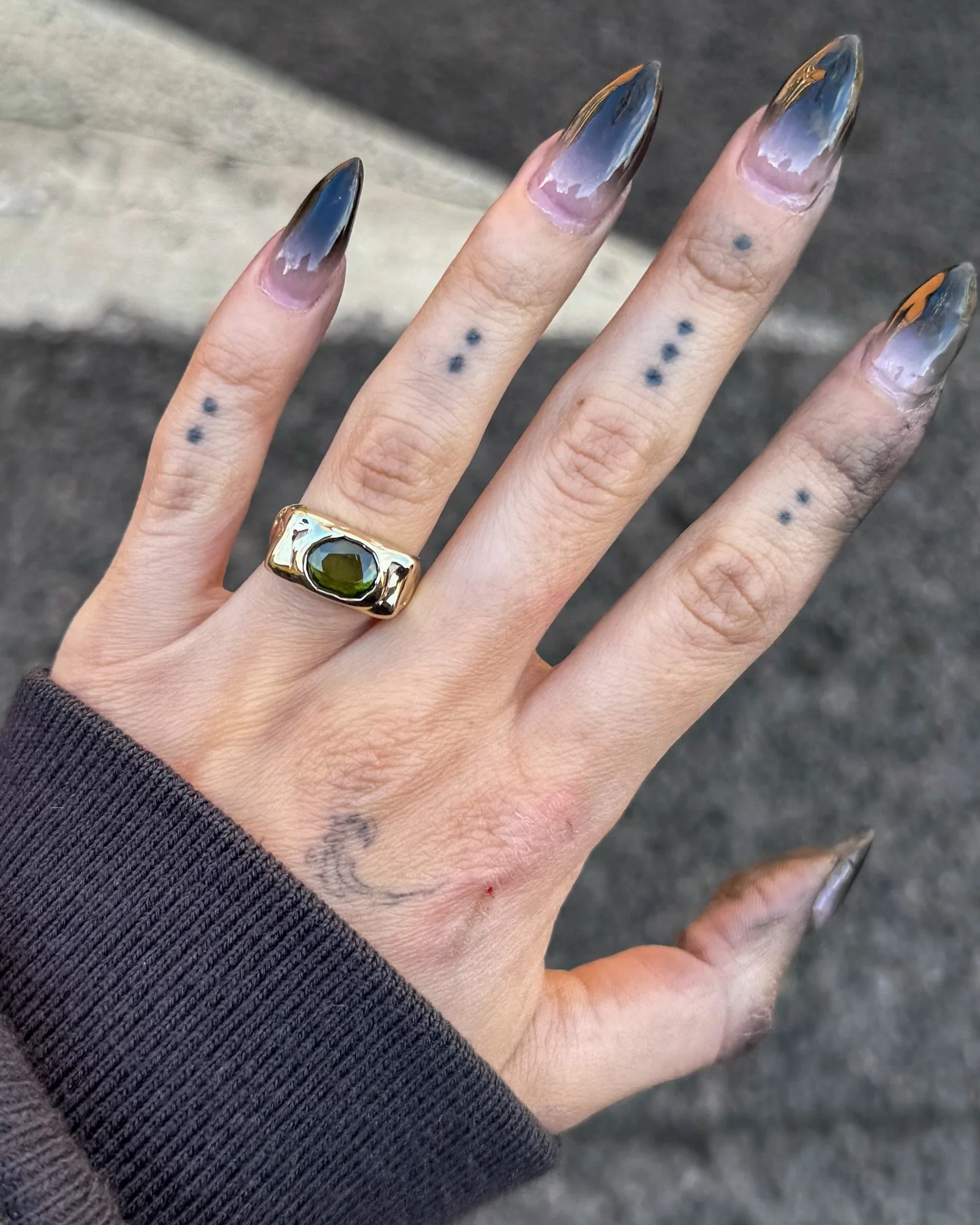 2ct green sapphire + 9ct yellow gold block signet + sterling silver band.