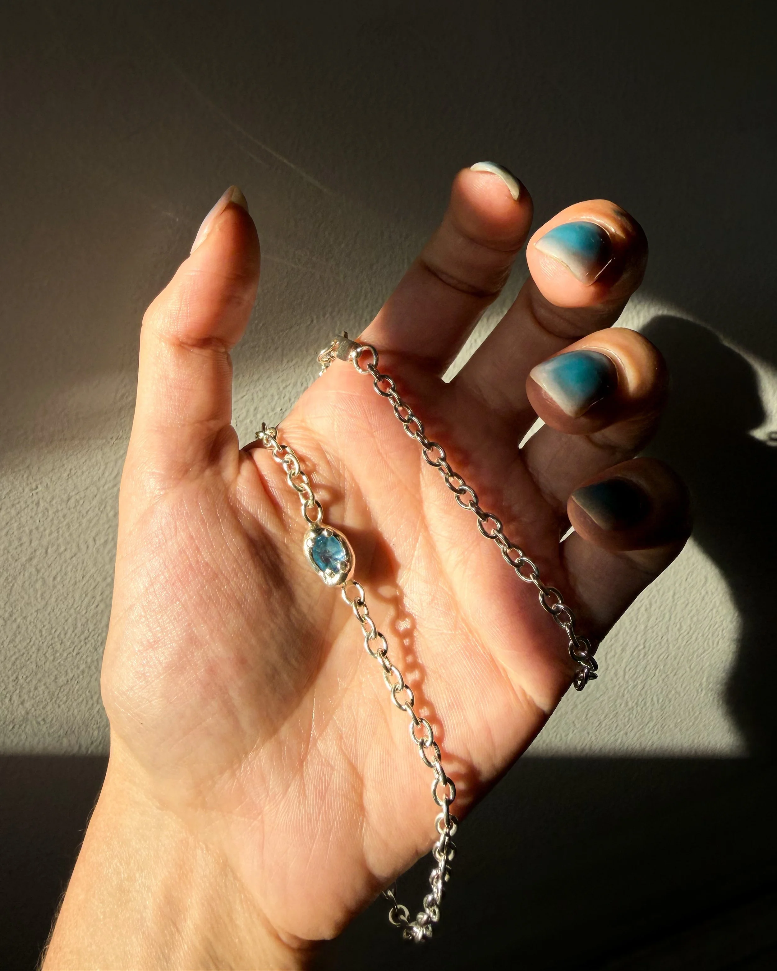 A blue sapphire necklace to celebrate 30 years of @watsonelise <3
