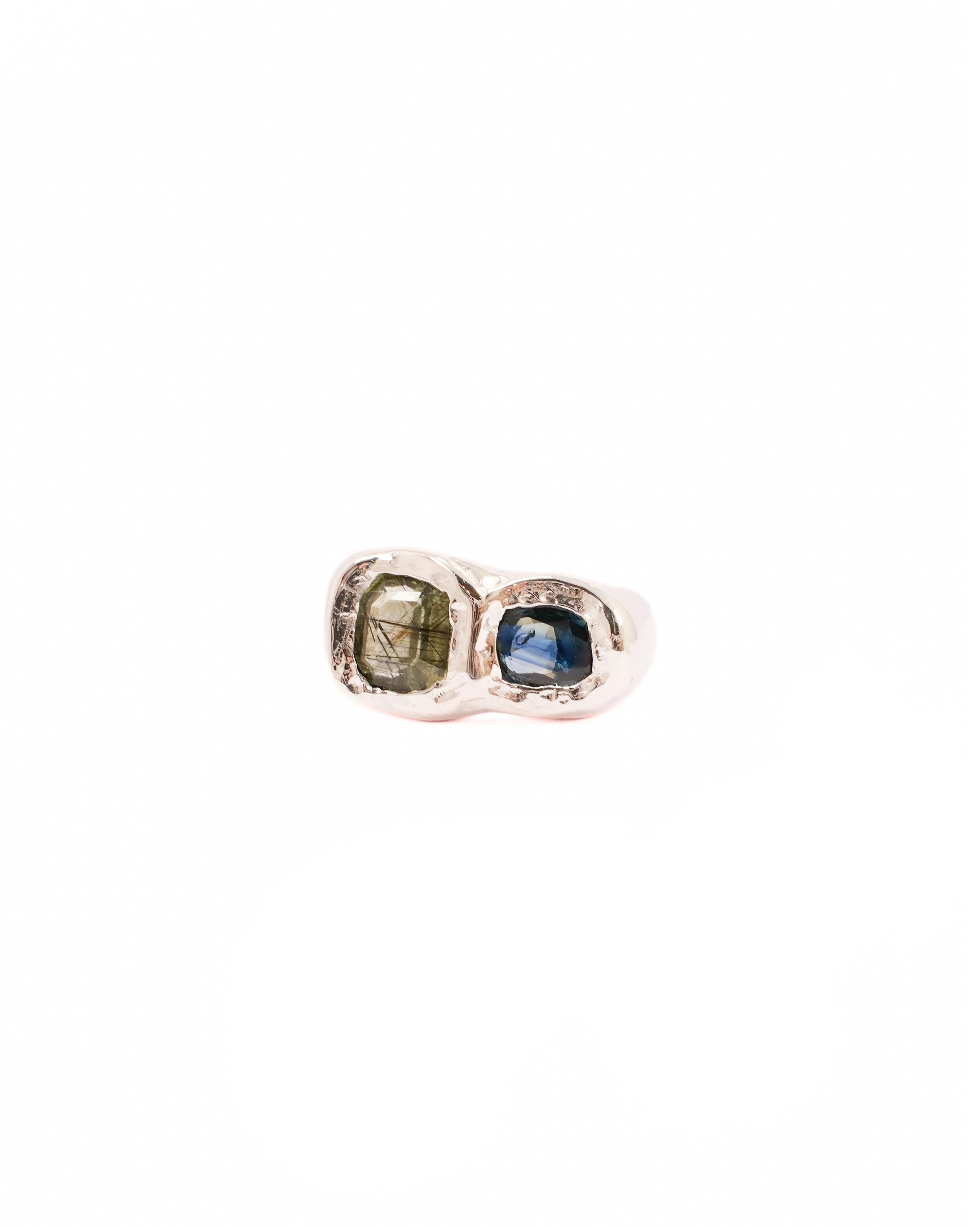 ONE-OFF DOUBLE RING