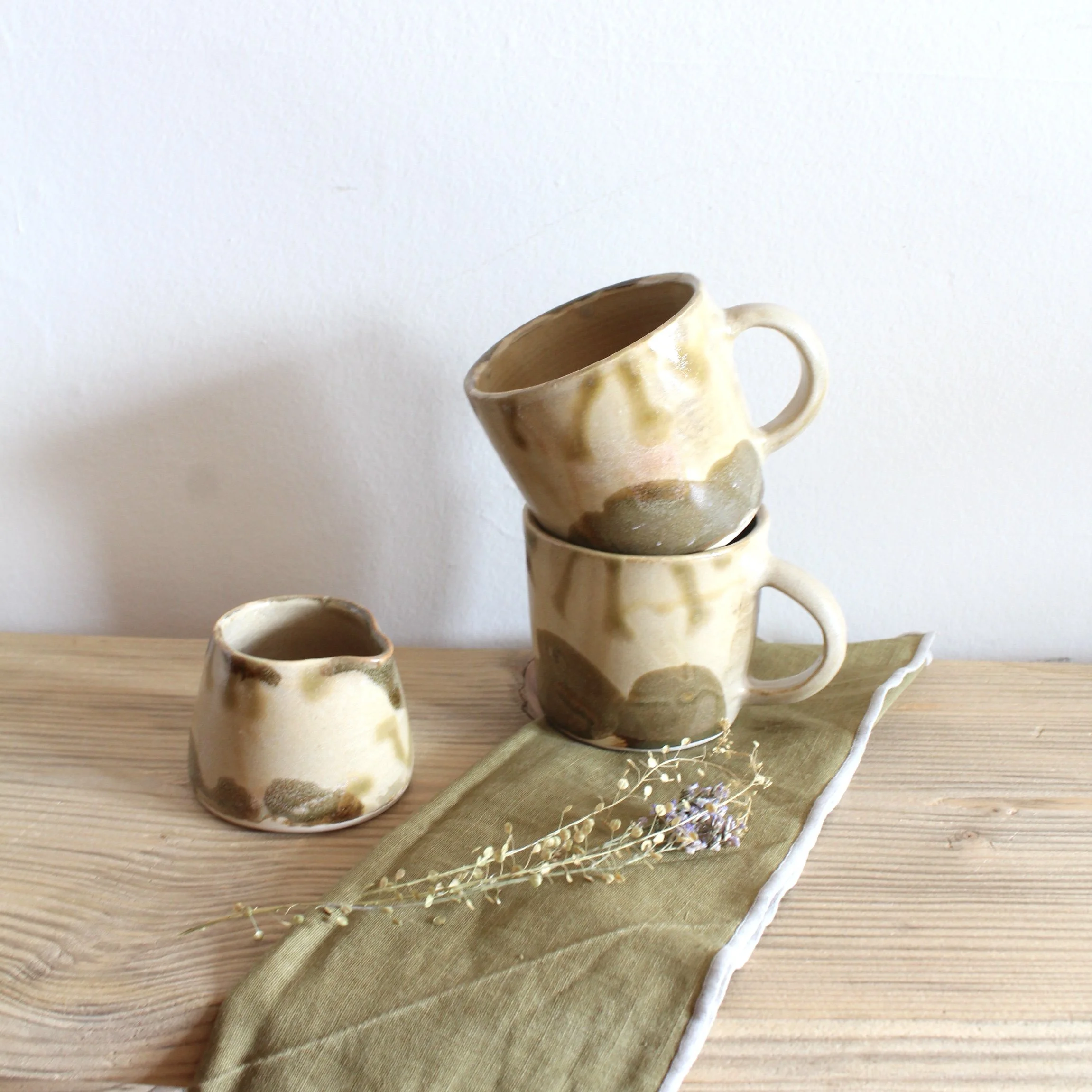 autumn leaves cups & jug.JPG (Copy)