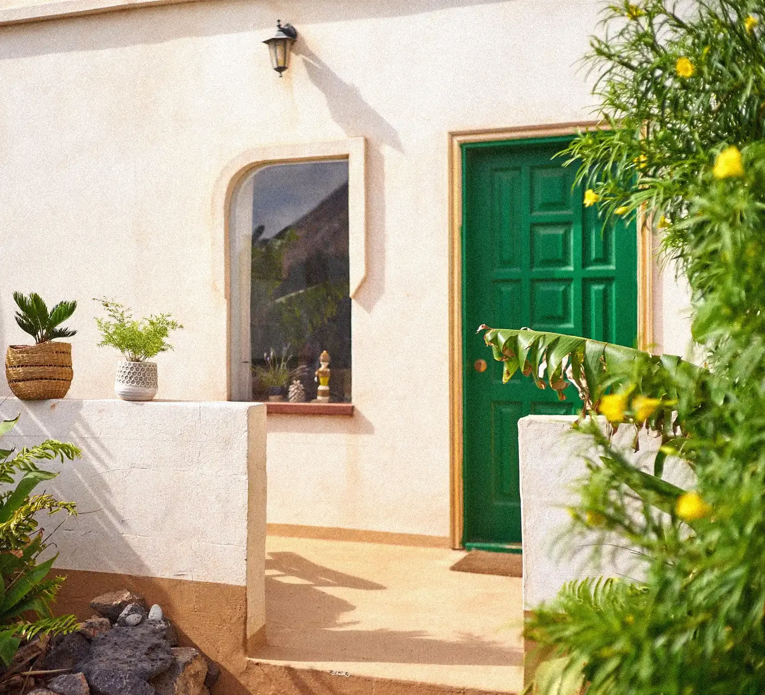 Klidný apartmán v Casa La Paz na Fuerteventura. Útulné ubytování pro jóga retreat, s důrazem na relaxaci, výborné zero waste vaření a vnitřní klid uprostřed ostrova.