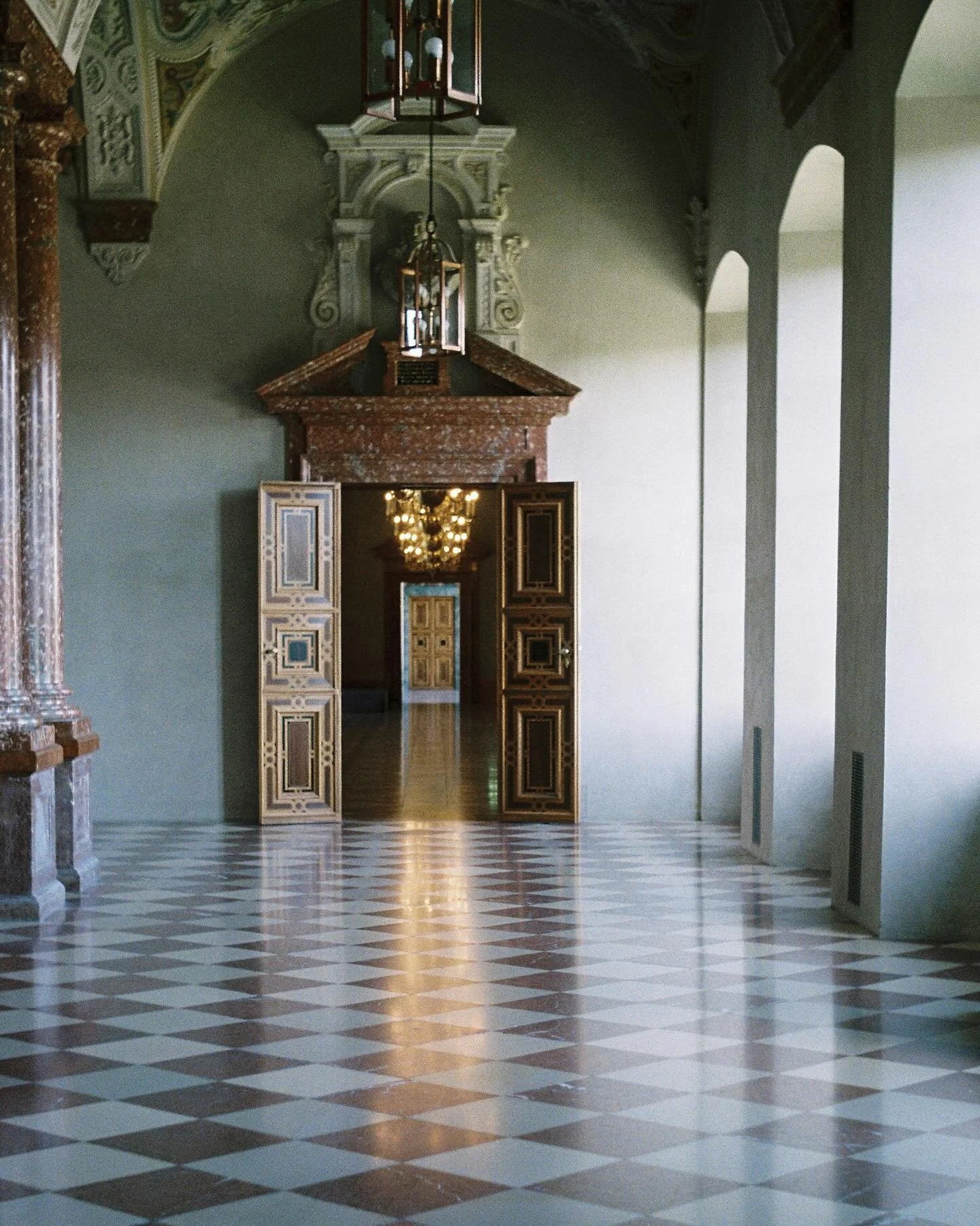 The Residenz In M&uuml;nchen. &ldquo;The former royal palace of the Wittelsbach monarchs of Bavaria. The Residenz is the largest city palace in Germany&rdquo; 

I went early one morning and had the pleasure of exploring the palace all on my own ✨ Spe