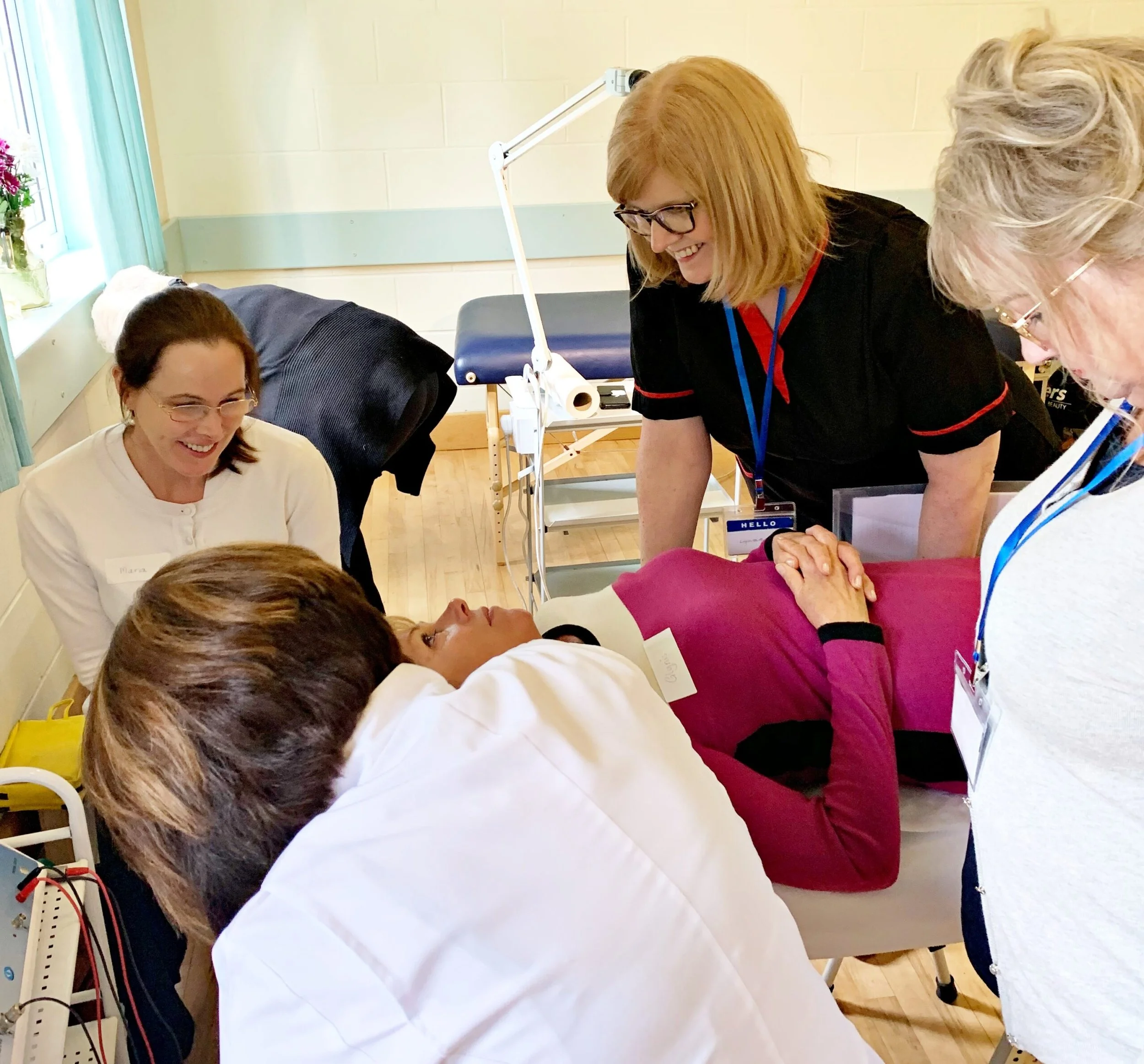 people watching  an electrolysis treatment