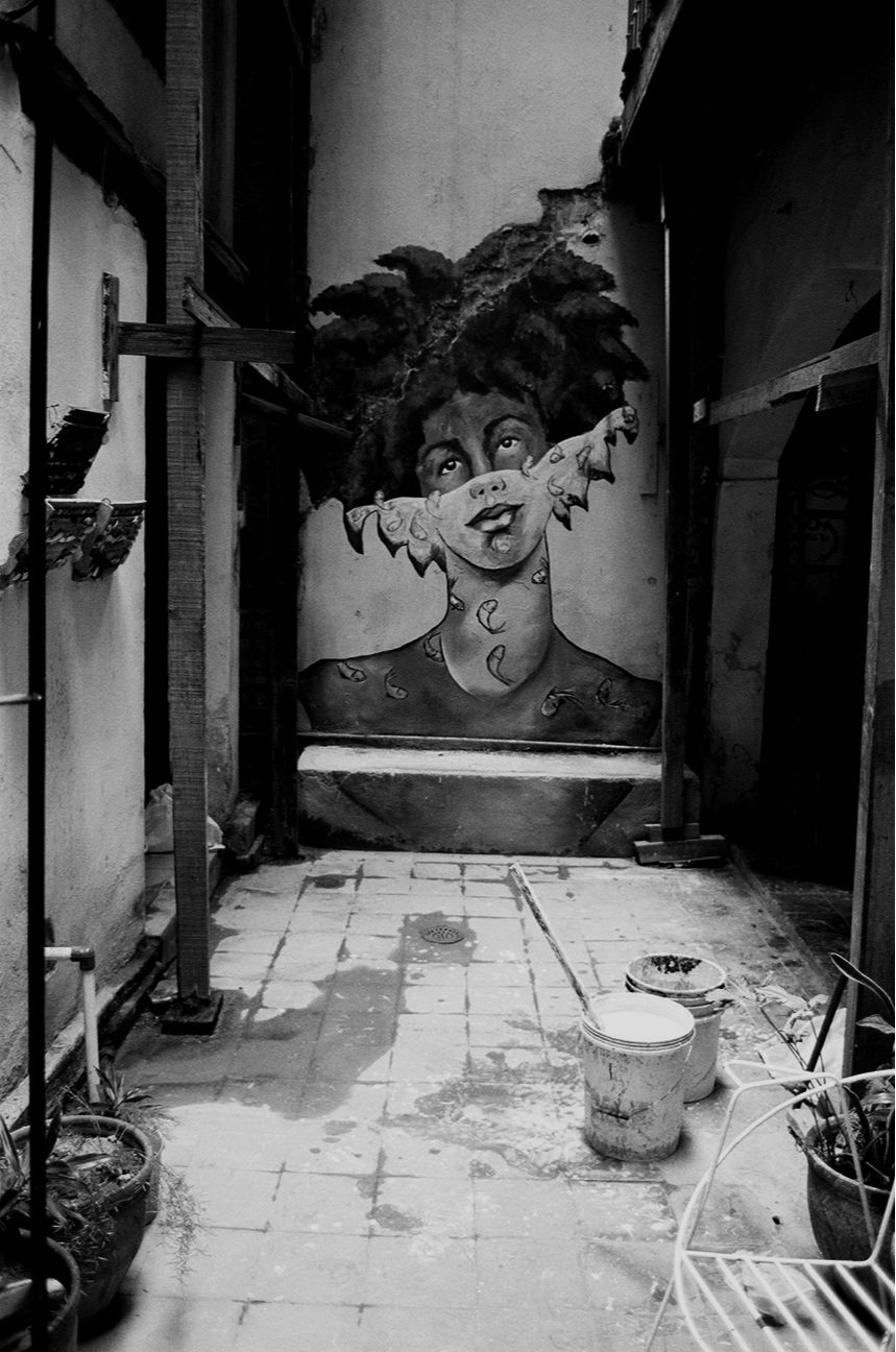 32+-+mur+interieur+graffiti+-+1941-01.jpg