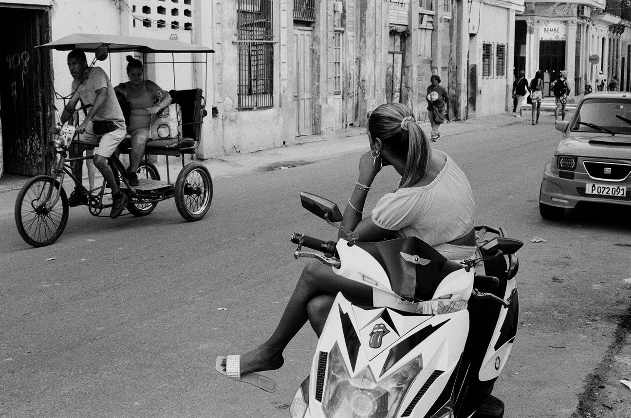 71+-+Femmes+scooter+-+9441-07.jpg