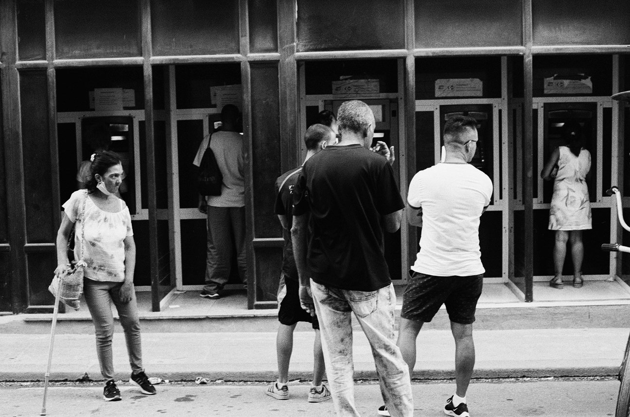 64+-+ATM+-+attente+-+9440-06.jpg