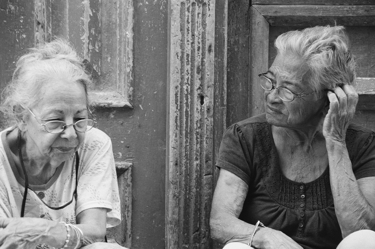 54+-+deux+vieilles+en+conversation+-+1945-08.jpg