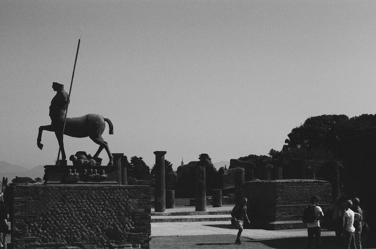 10+-+Centaur+-+Pomp%C3%A9i+-+1762-11.jpg