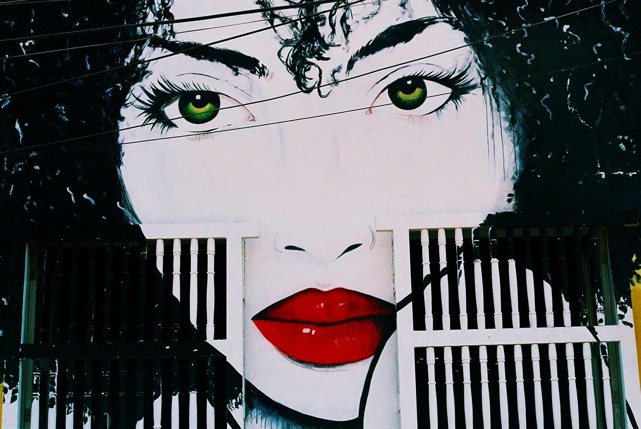 13+-+Femme+-+Graffiti+-+Yeux+verts+-+000029.jpg