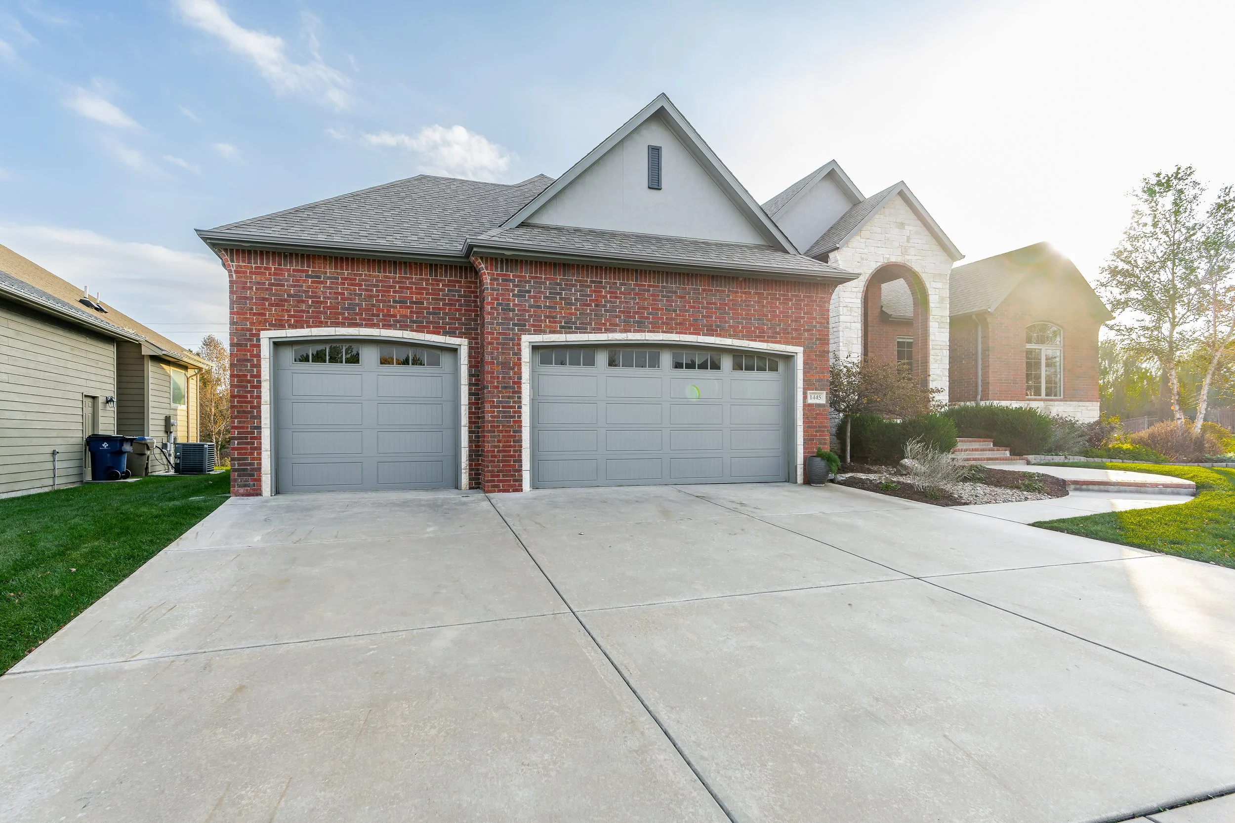 5-1445 N Ridgehurst Ct-5.jpg