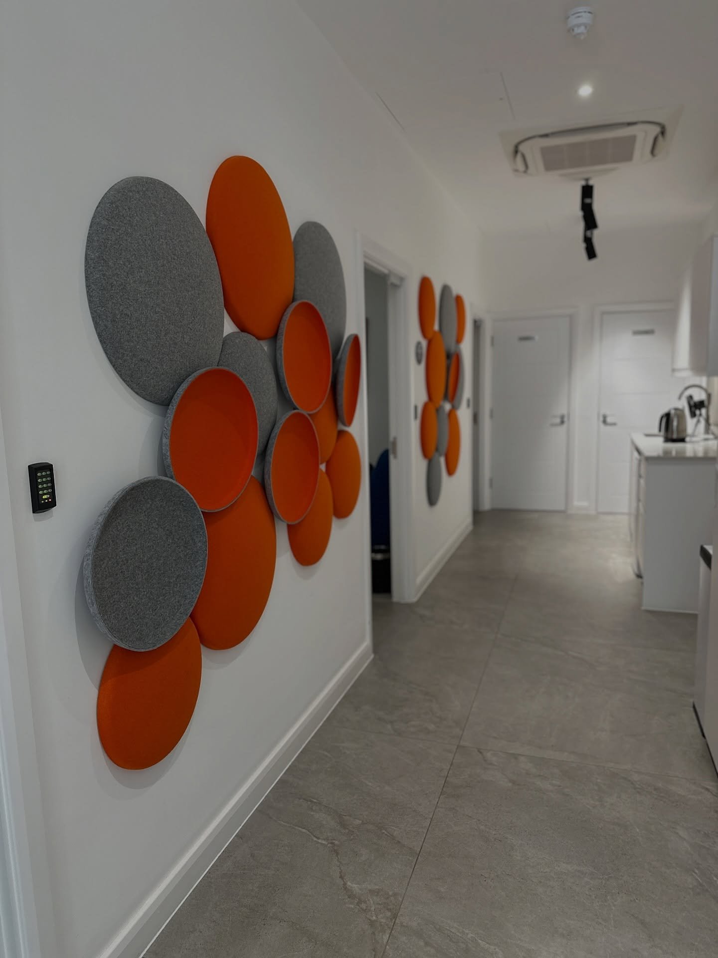 Our lovely clinic space @heal_wellnessclinic 
Call reception or email me at raisa@nirvanacircletherapy.com to get booked in

| Accepting in person clients for EMDR, trauma and relational work |