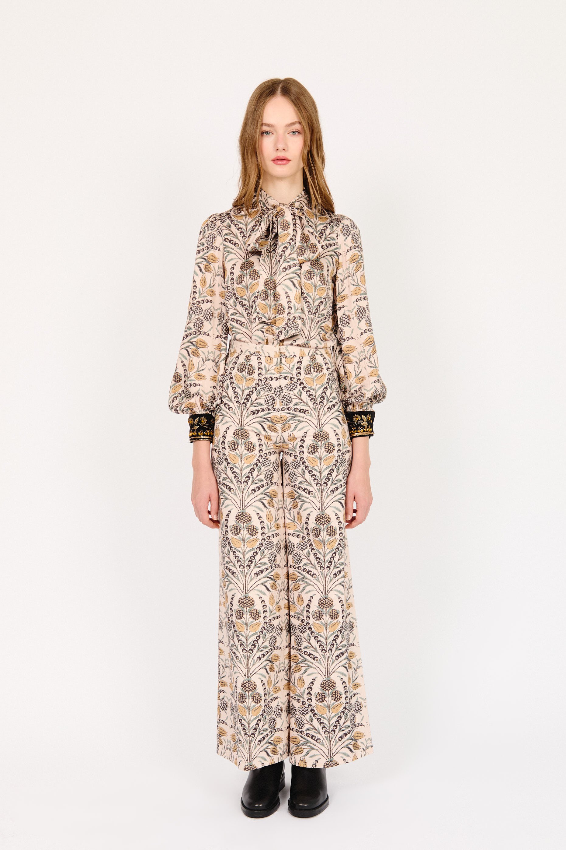 Web_PHILIPPA ROSE Y LUISA14129.jpg