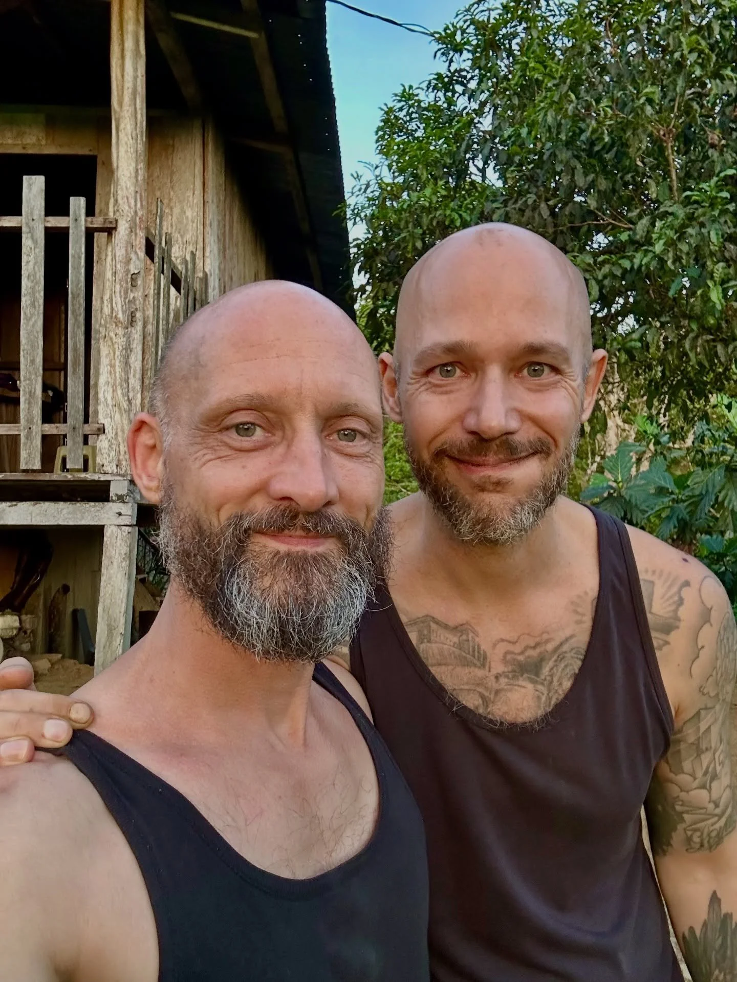 Fr&uuml;her war ich ziemlich gemein zu mir.
In meinem Kopf.

Ich habe viel gelogen und vorgespielt und versucht, &uuml;ber Nett-Sein gut durchzukommen.
Ich habe Konflikte vermieden.
Ich hing viel in meinem inneren Drama fest und habe darauf gewartet,