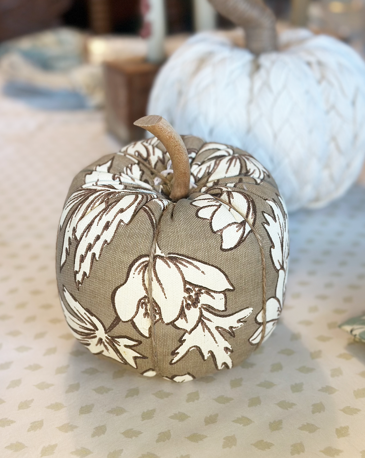 Floral Damask Pumpkin.png