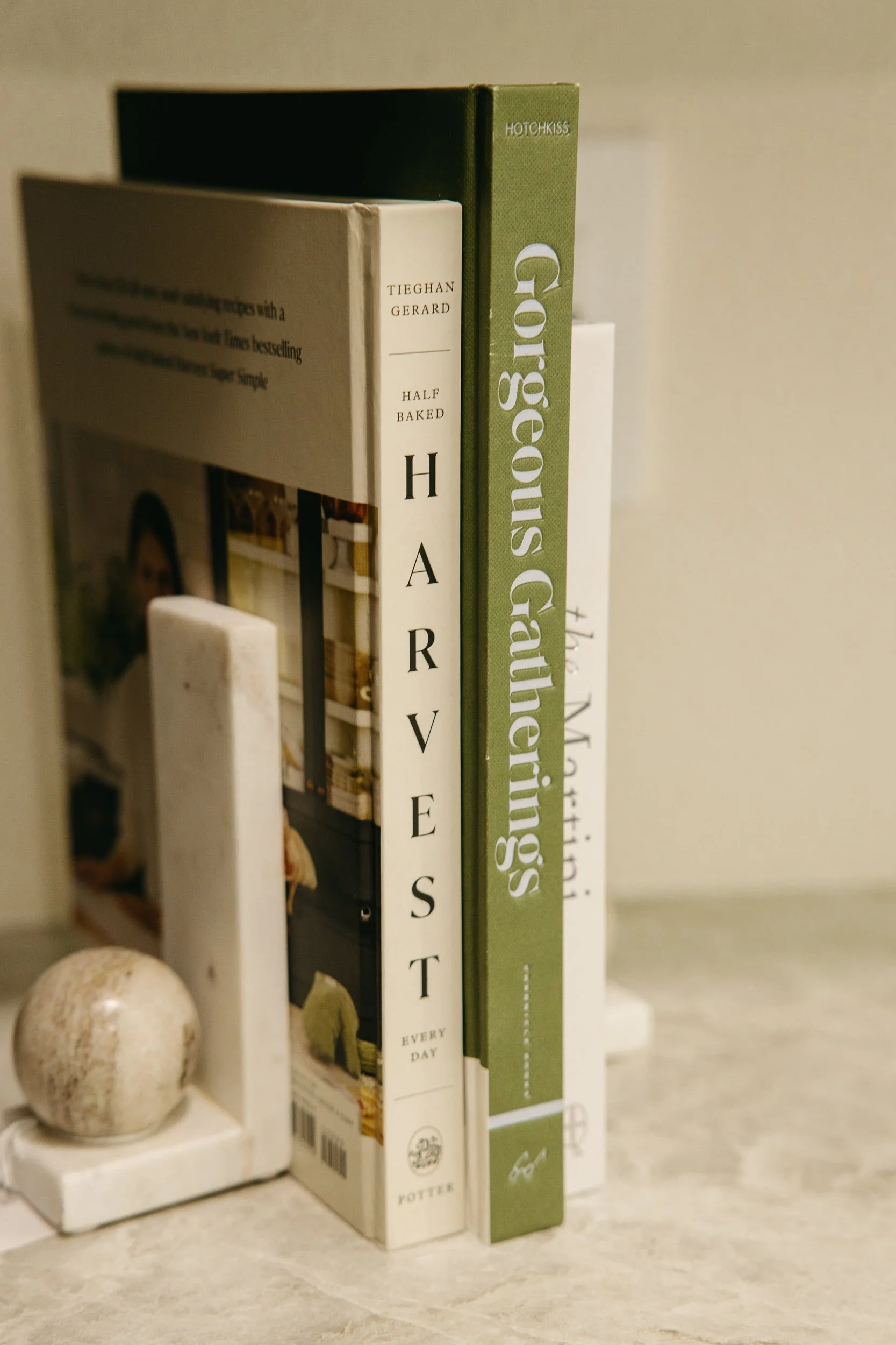 Soren Beige and White Marble Modern Bookends