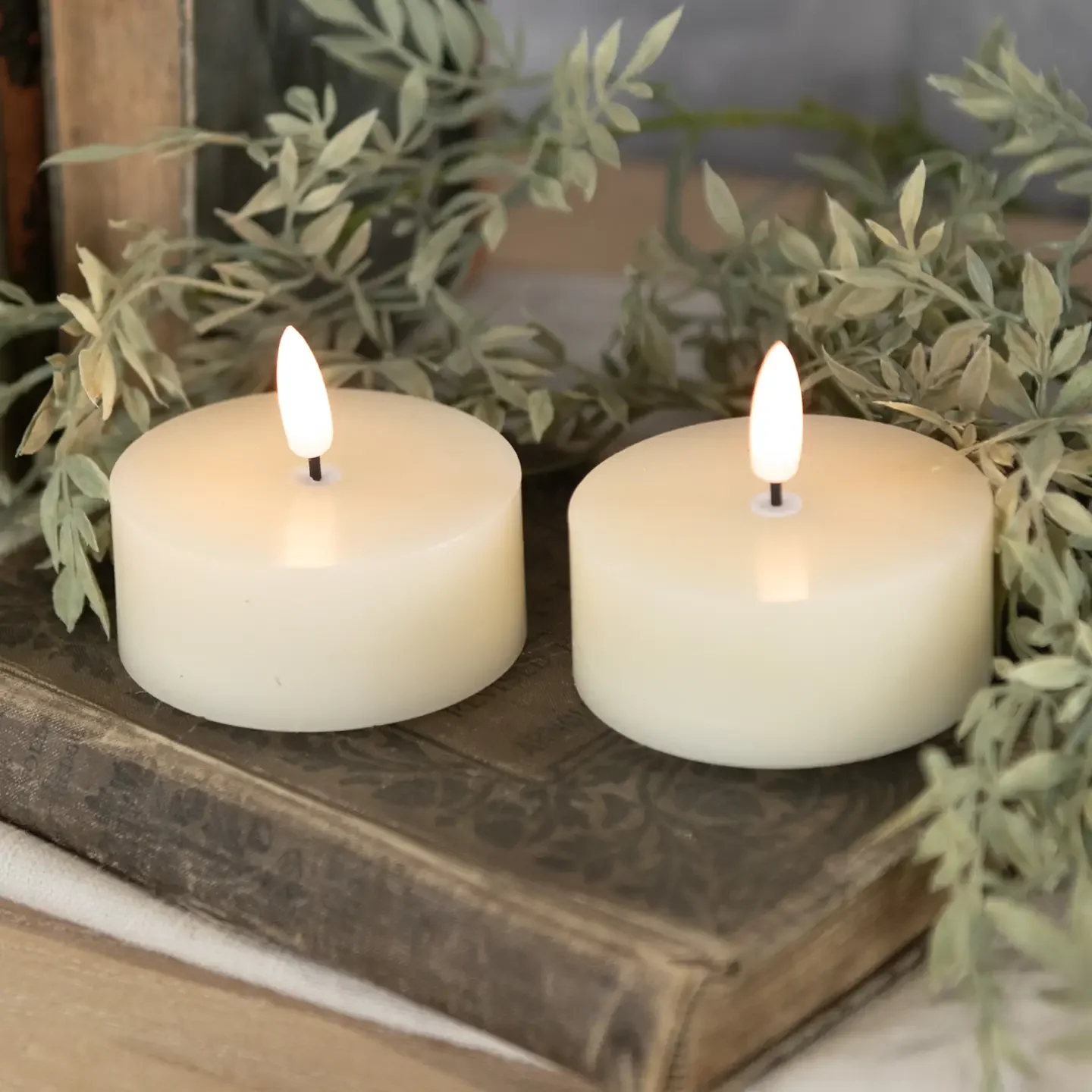 Oversized Flame Cream Tealight Candles