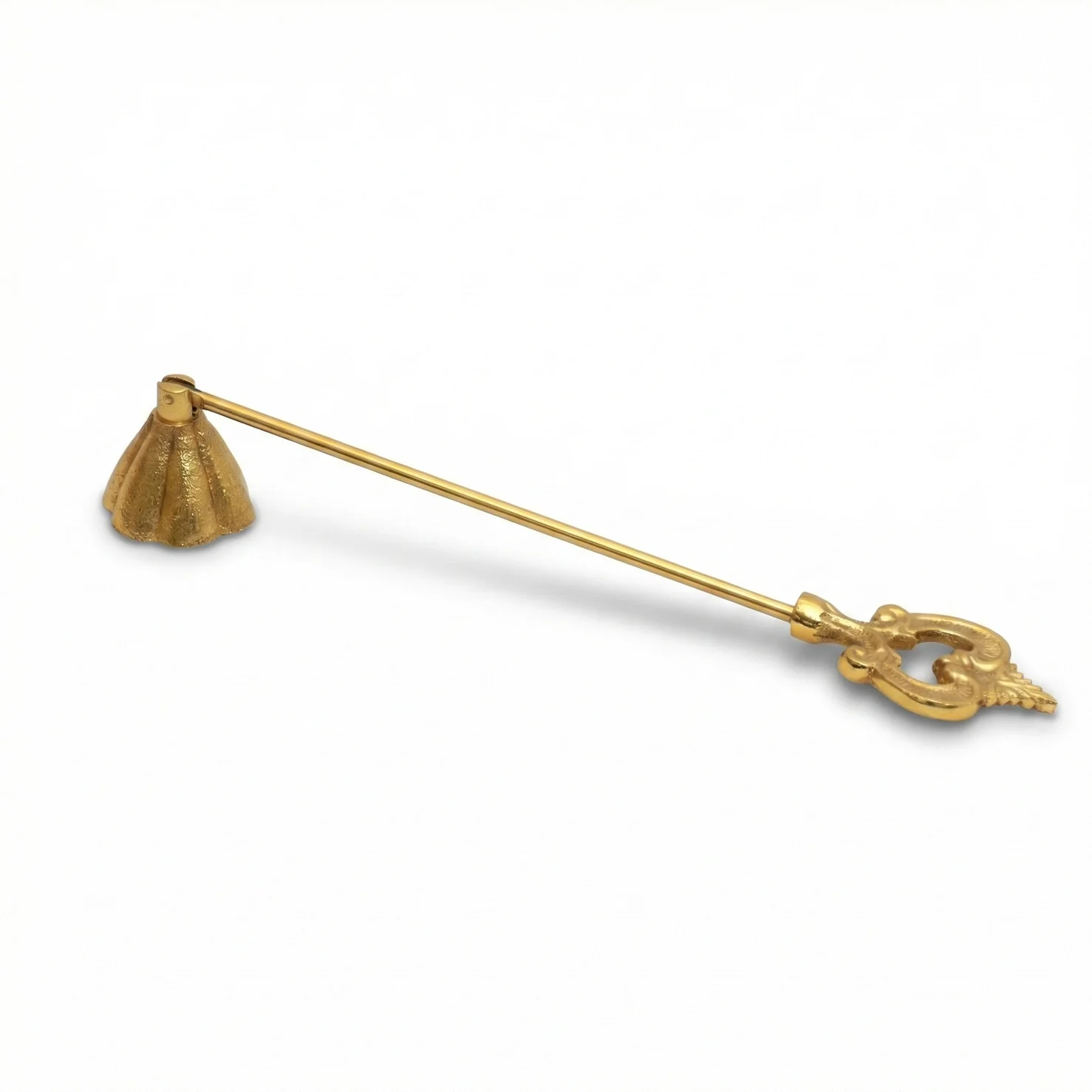 Gold Snuffer 2:2.webp