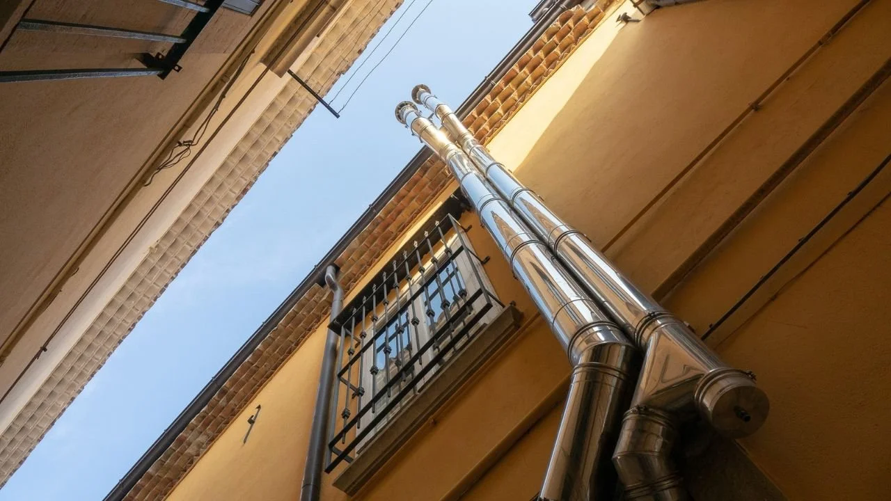 5 Hidden Water Problems a Professional Gutter Drainage System Can Prevent