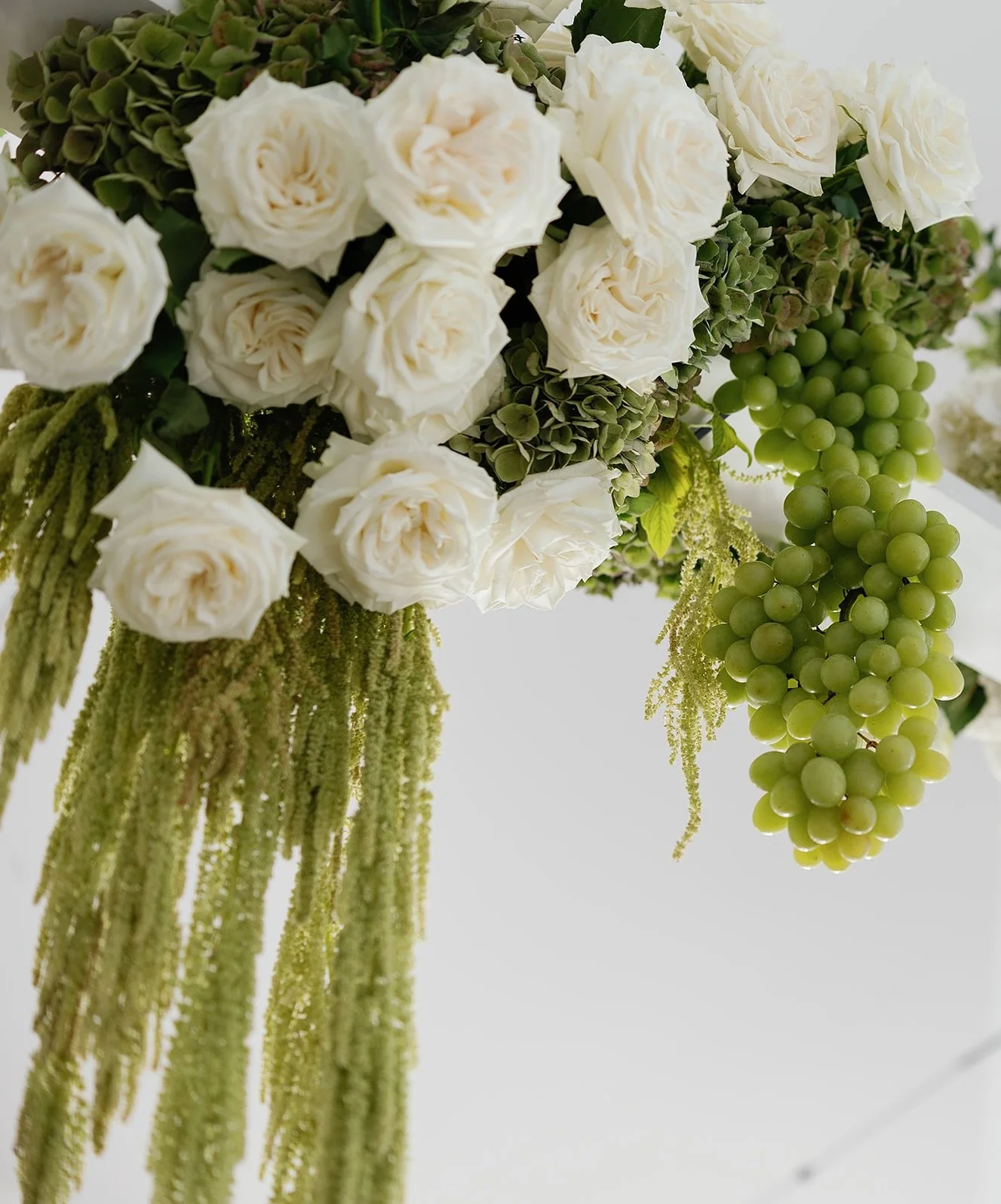 The Beutel&rsquo;s 🌿🤍

@emmamacaulayphotography magic 🪄

W/
@eventsbye_sw 
@thetillerfarm 
@festoon_lighting 
@m_eventhire 
@hire_in_style_events 
@tawostudio