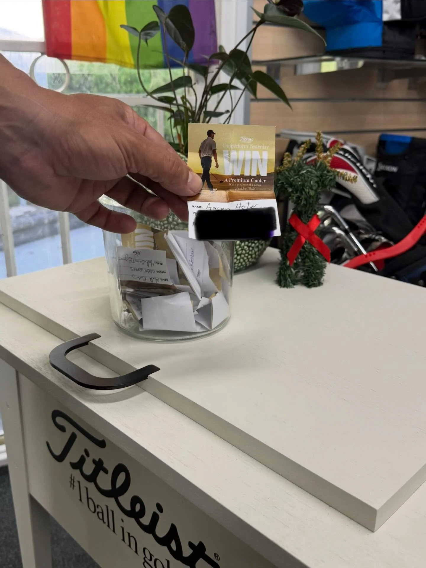 And the Titleist esky winner is&hellip;&hellip;.

Aaron Heiler 🥳

When&rsquo;s the party?