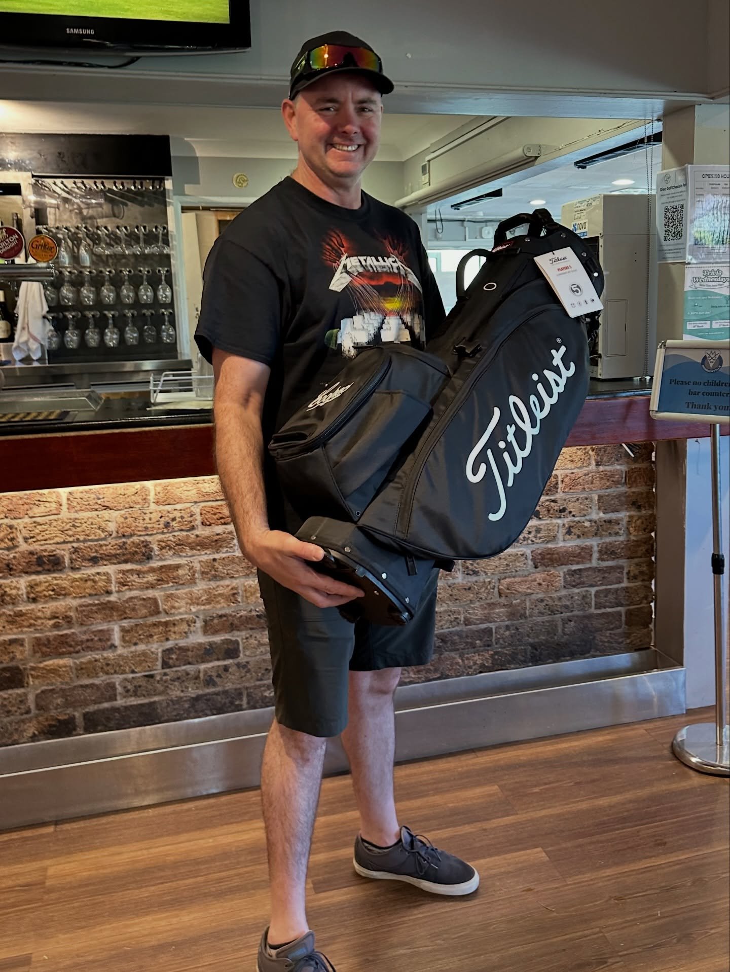 Congrats to the Coopers Titleist Bag Comp Winner, Matt! See you on the course! ⛳️🏌️&zwj;♂️ #coopers #marrickvillegolfclub #mcg #marrickville
