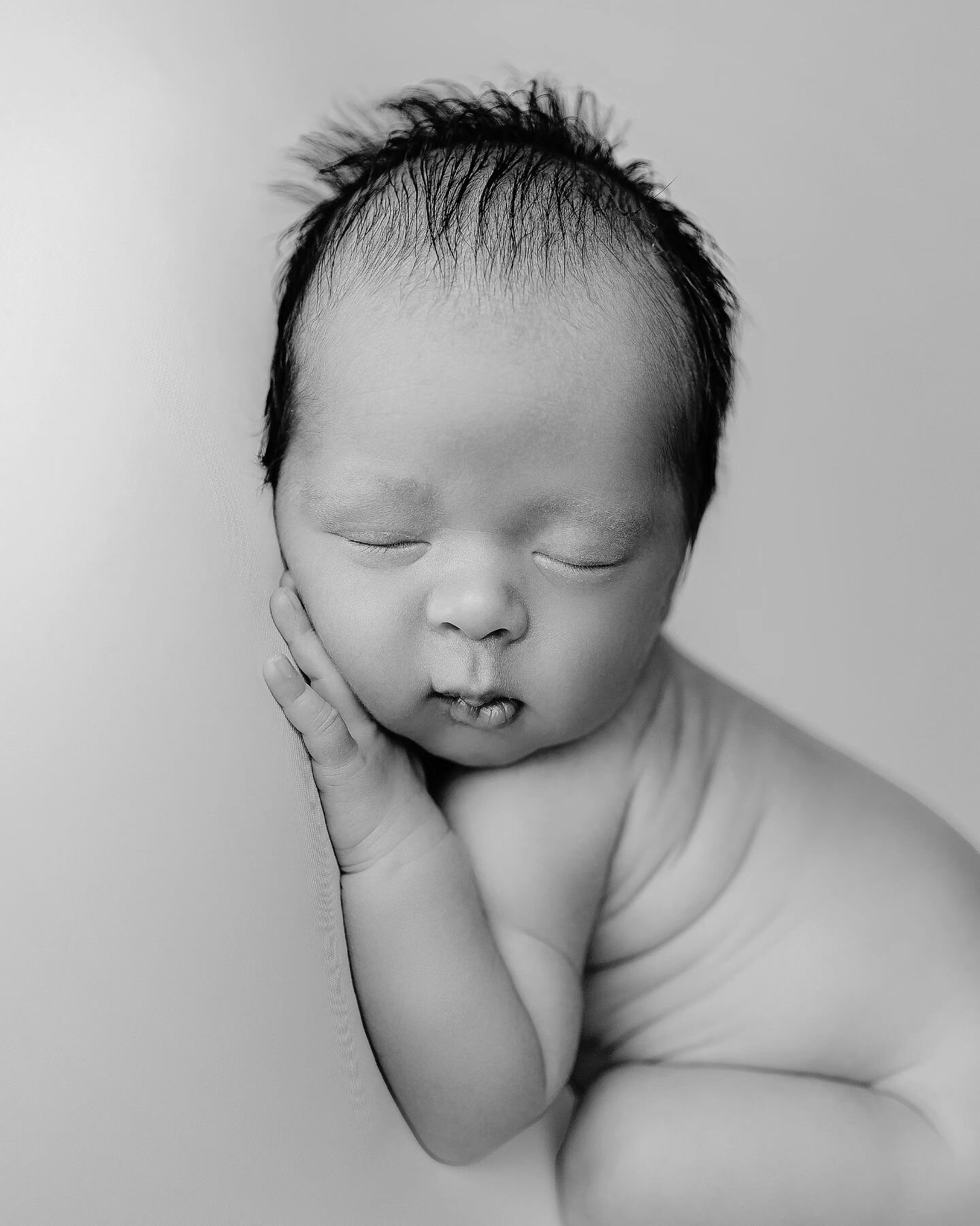 😱 Are you having a baby in 2024? 

Don't wait to secure your newborn memories like this beautiful image. Images are provided in both colour and black and white.

BOOK NOW BEFORE ITS TOO LATE!!

Visit www.missedmomentsphotography.com.au for more info