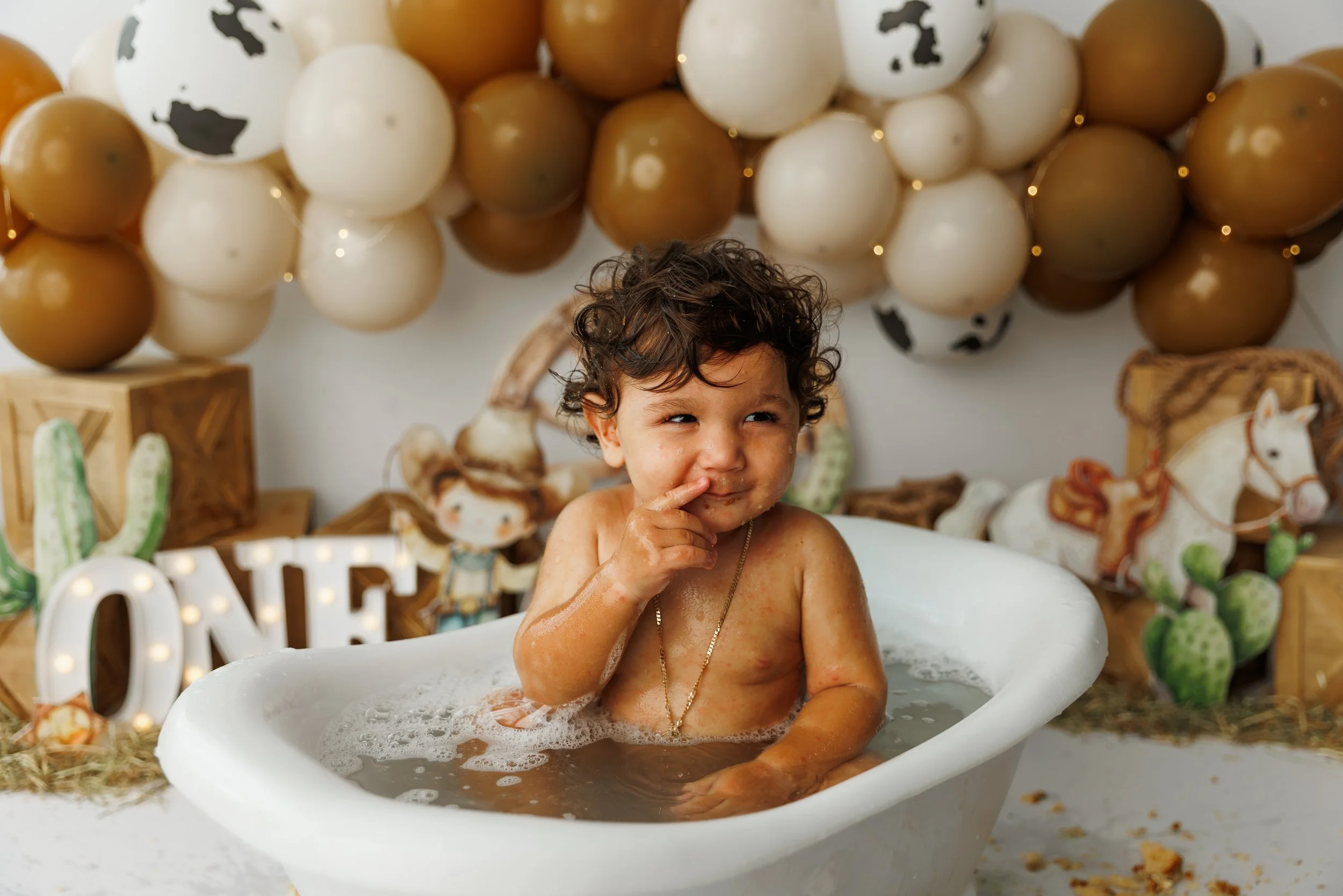 Gold Coast Cake Smash Prep Guide | What to Expect at Your Baby’s First Birthday Session