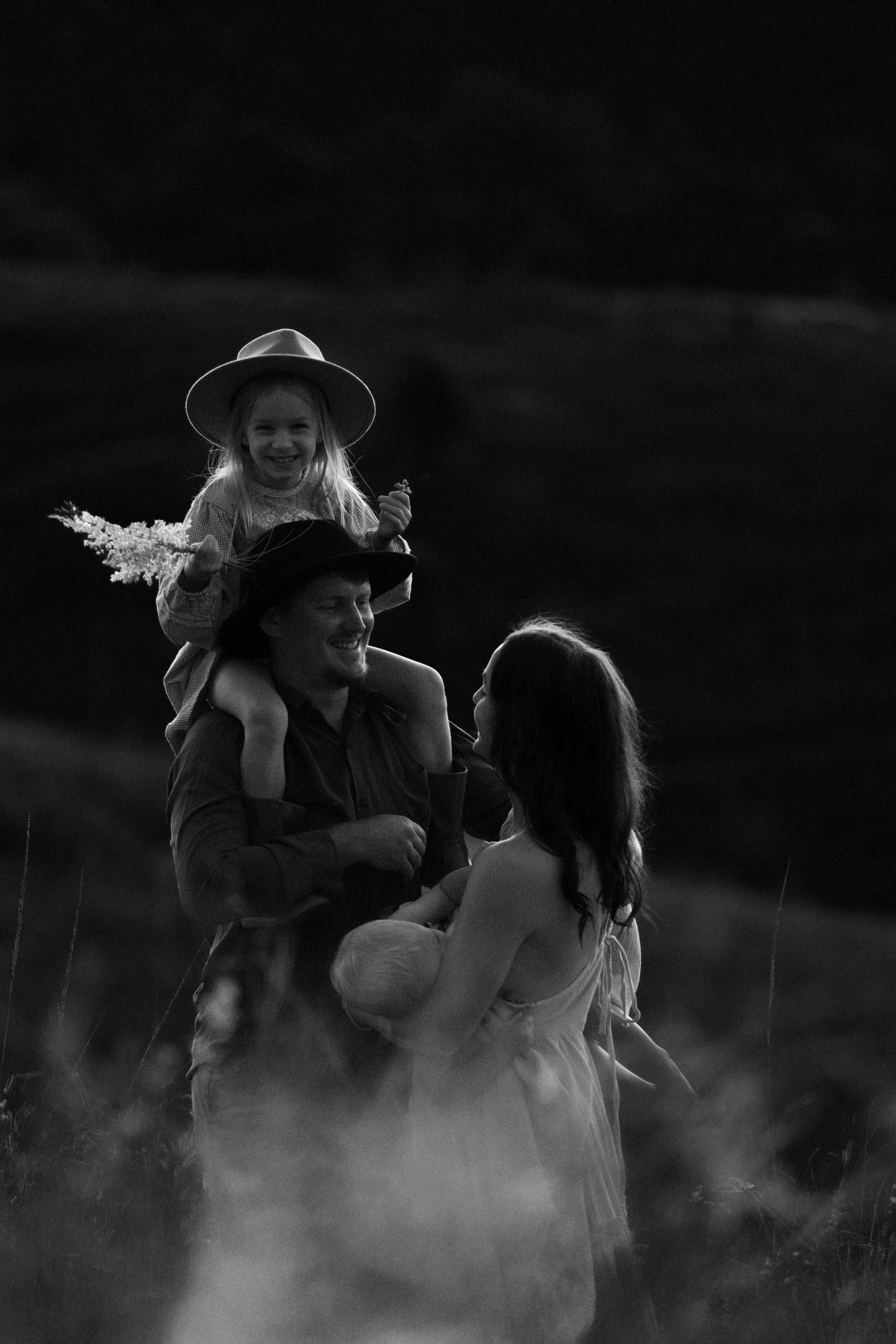 What To Wear For Family Photos | Simple Styling Tips For Timeless Images