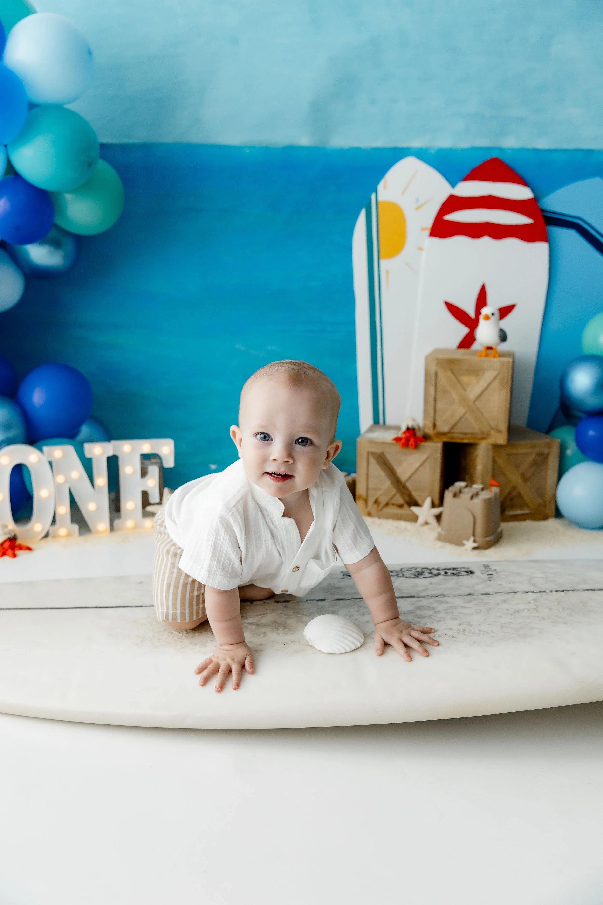 A Little Splash Of Chaos | Byron’s Beach Theme Cake Smash Session