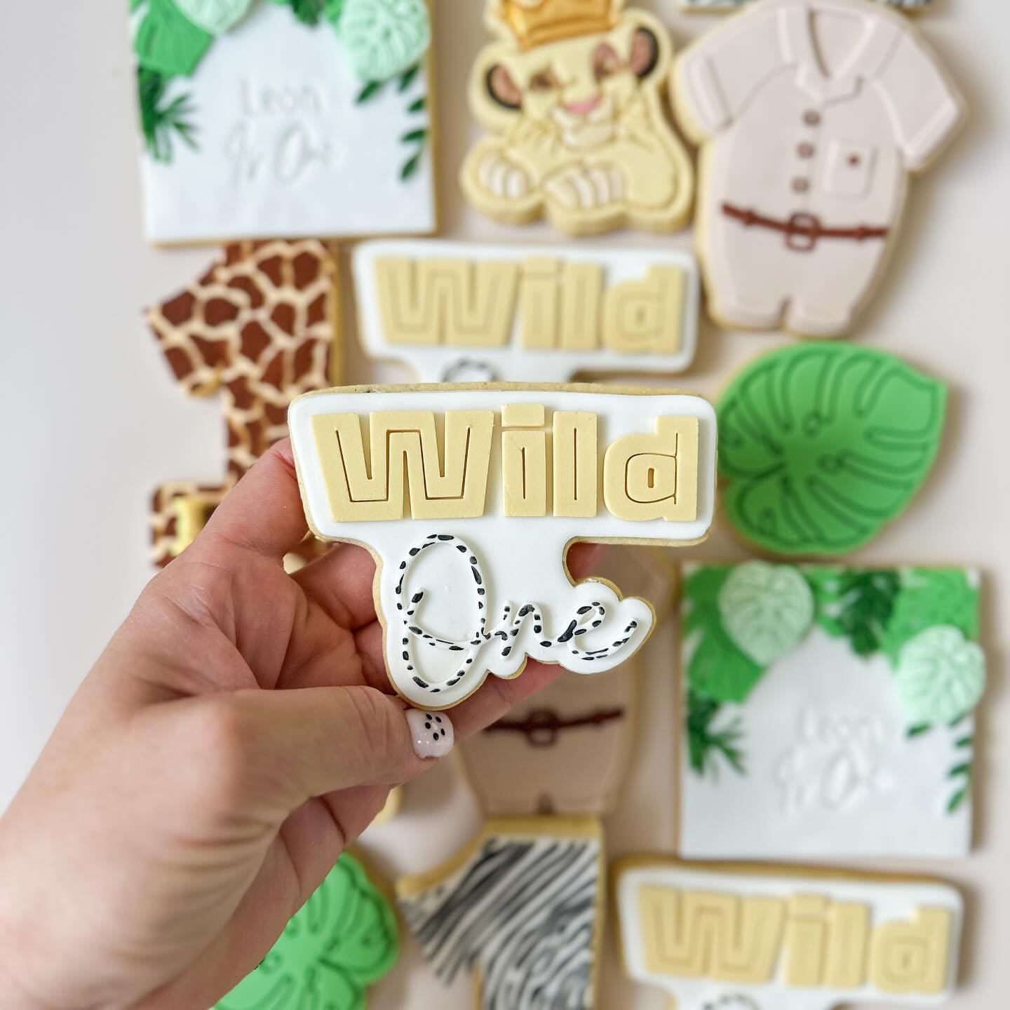 Close ups 🦁🐾

.
.
.
.
.
#NICSbics #fondantsugarcookies #nqcookies #personalisedcookies #cookiestownsville  #sugarcookies #customcookies #cookiesofinstagram #wildonecookies #kingofthejungle