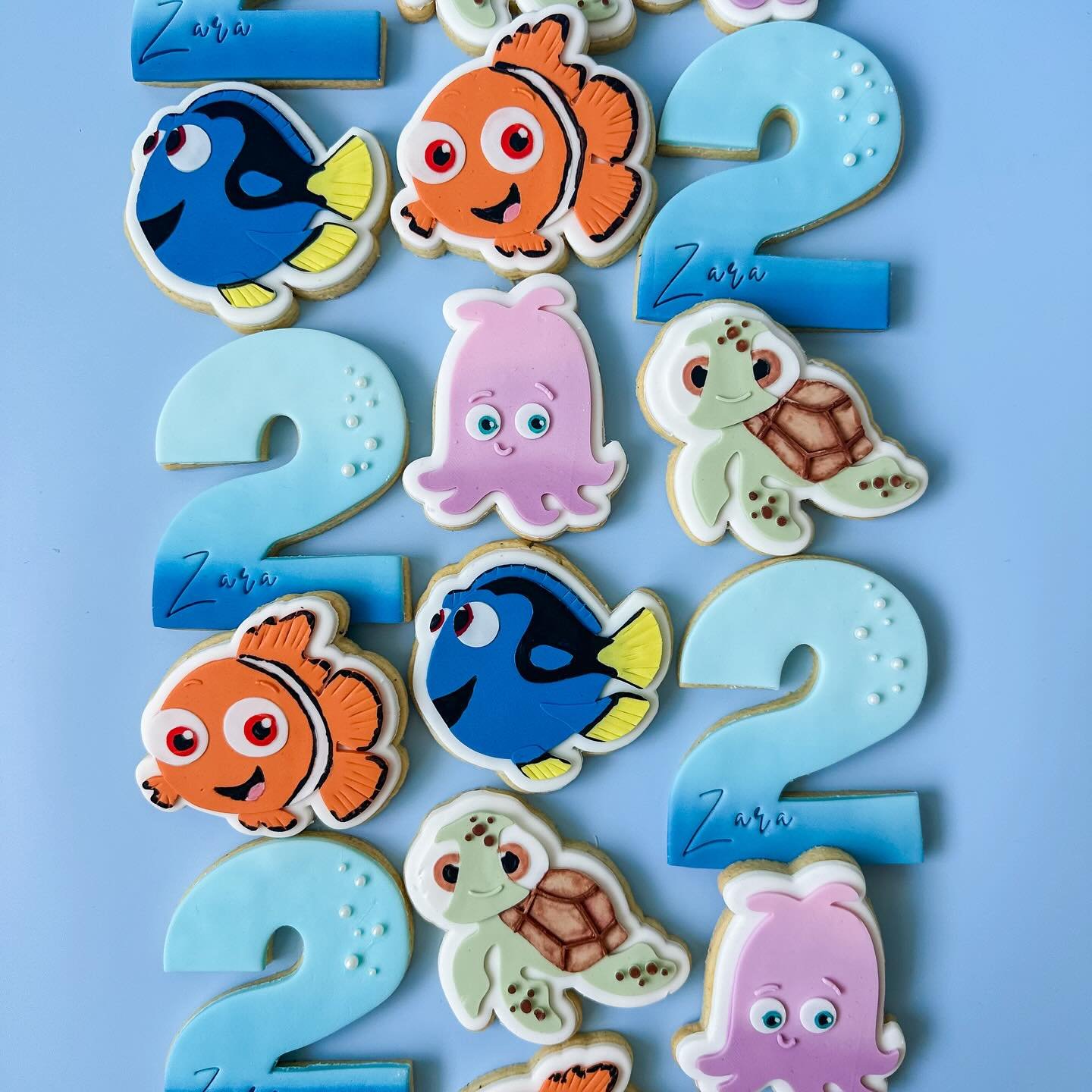 Just keep swimming, just keep swimming 🫧🪸

Couldn&rsquo;t be more relatable for this time of the year!! 😮&zwj;💨
Teacher and Christmas packs are coming just making some final touches so in the meantime enjoy these adorable Nemo Bics! 

Big should 