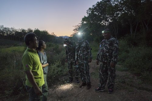 006_014-WWF_Kui_Buri_night_patrol.jpeg