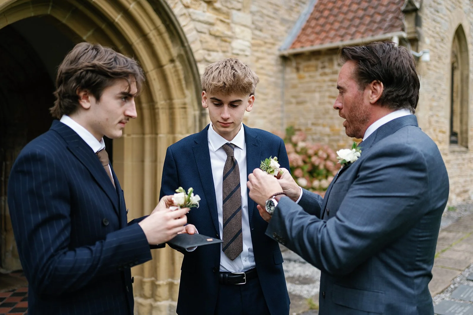 groom and gents buttonholes