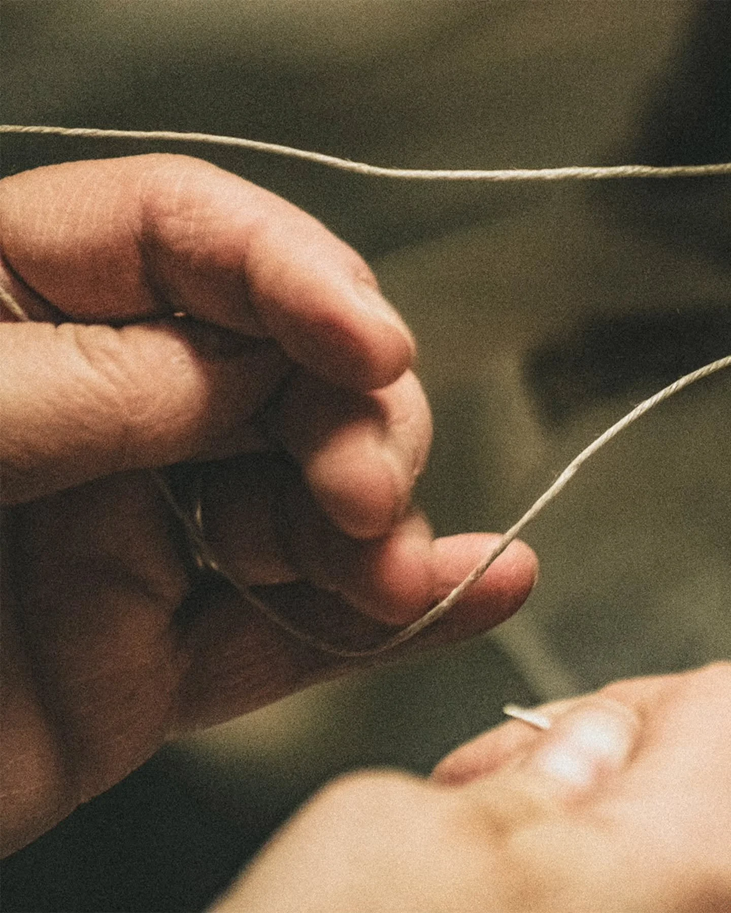 Immersion dans les m&eacute;tiers de la main. Mise &agrave; l'honneur d'un savoir-faire artisanal, le Tapissier. 

Depuis mon plus jeune &acirc;ge, j'ai &eacute;t&eacute; tr&egrave;s vite sensible aux travaux li&eacute;s &agrave; la main. 
Berc&eacut