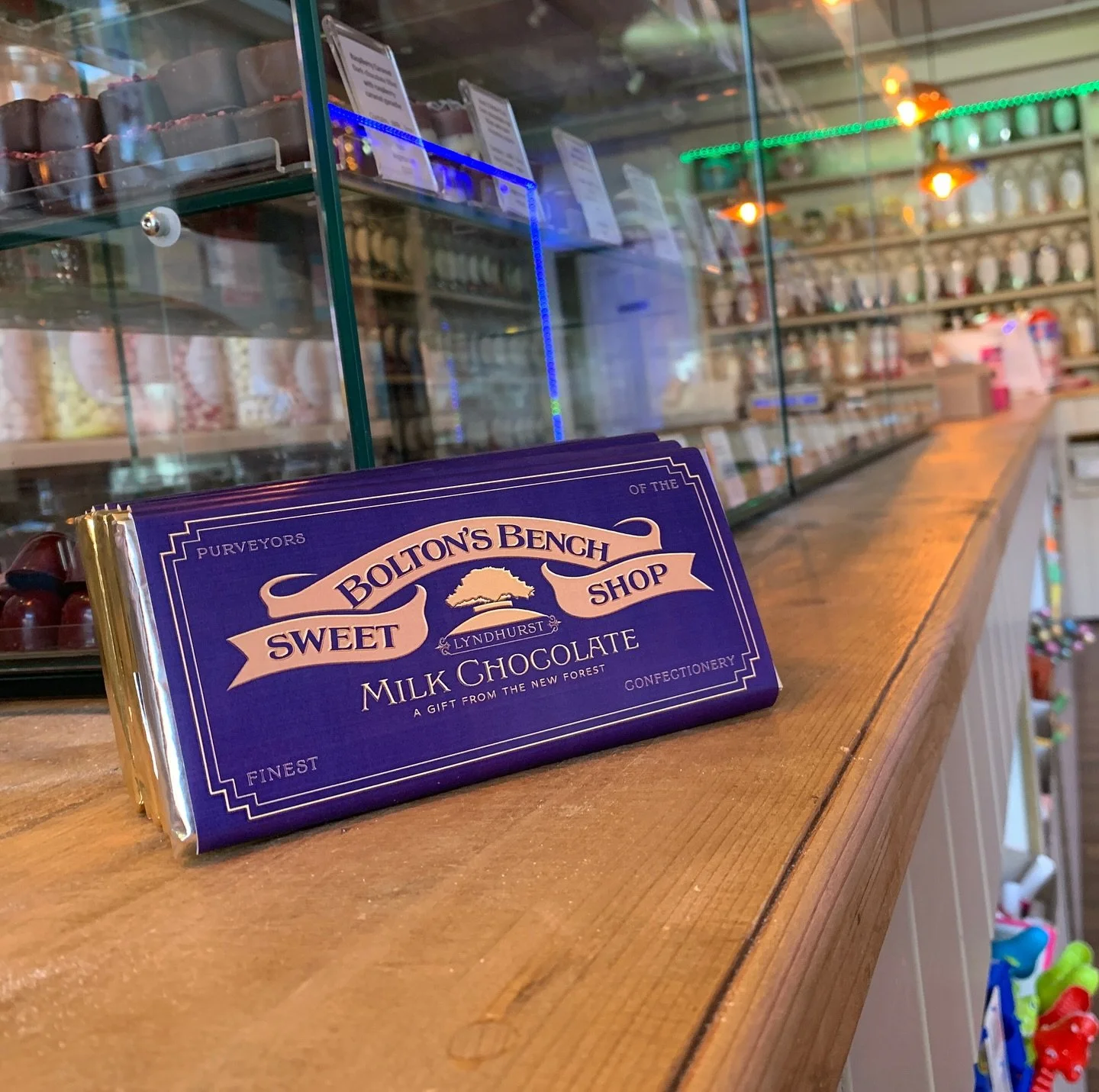 I had the pleasure of designing a label for Bolton&rsquo;t Bench Sweet Shop&rsquo;s chocolate bars, based on early 19th century Hershey&rsquo;s, Bournville/Cadbury labels.