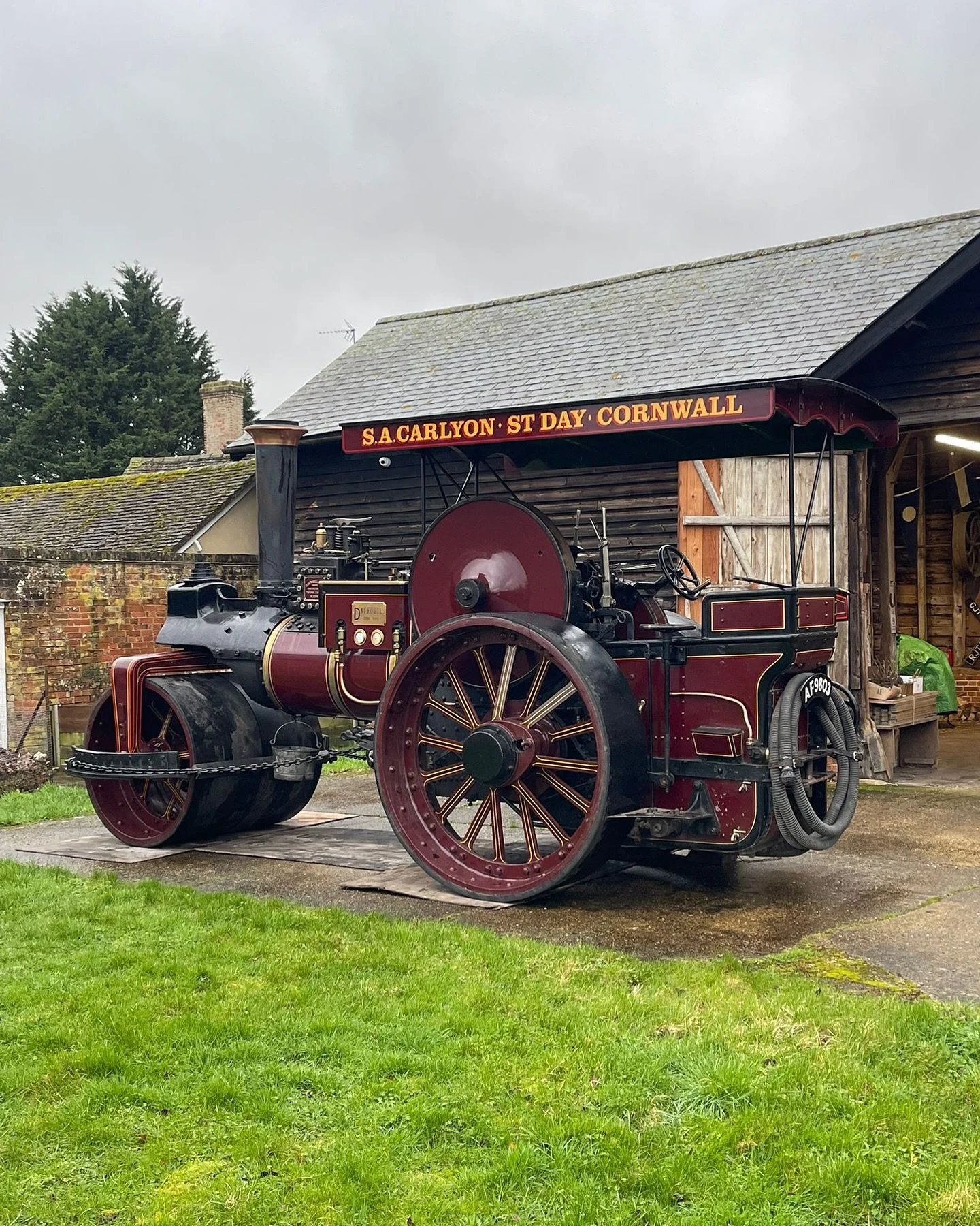 Earlier in the year I had the pleasure of Signwriting and lining the canopy of &lsquo;Daffodil&rsquo;, after the boards had been replaced due to damage - She&rsquo;s a Burrell steam roller built in 1924 and was used for ripping up and re-laying roads