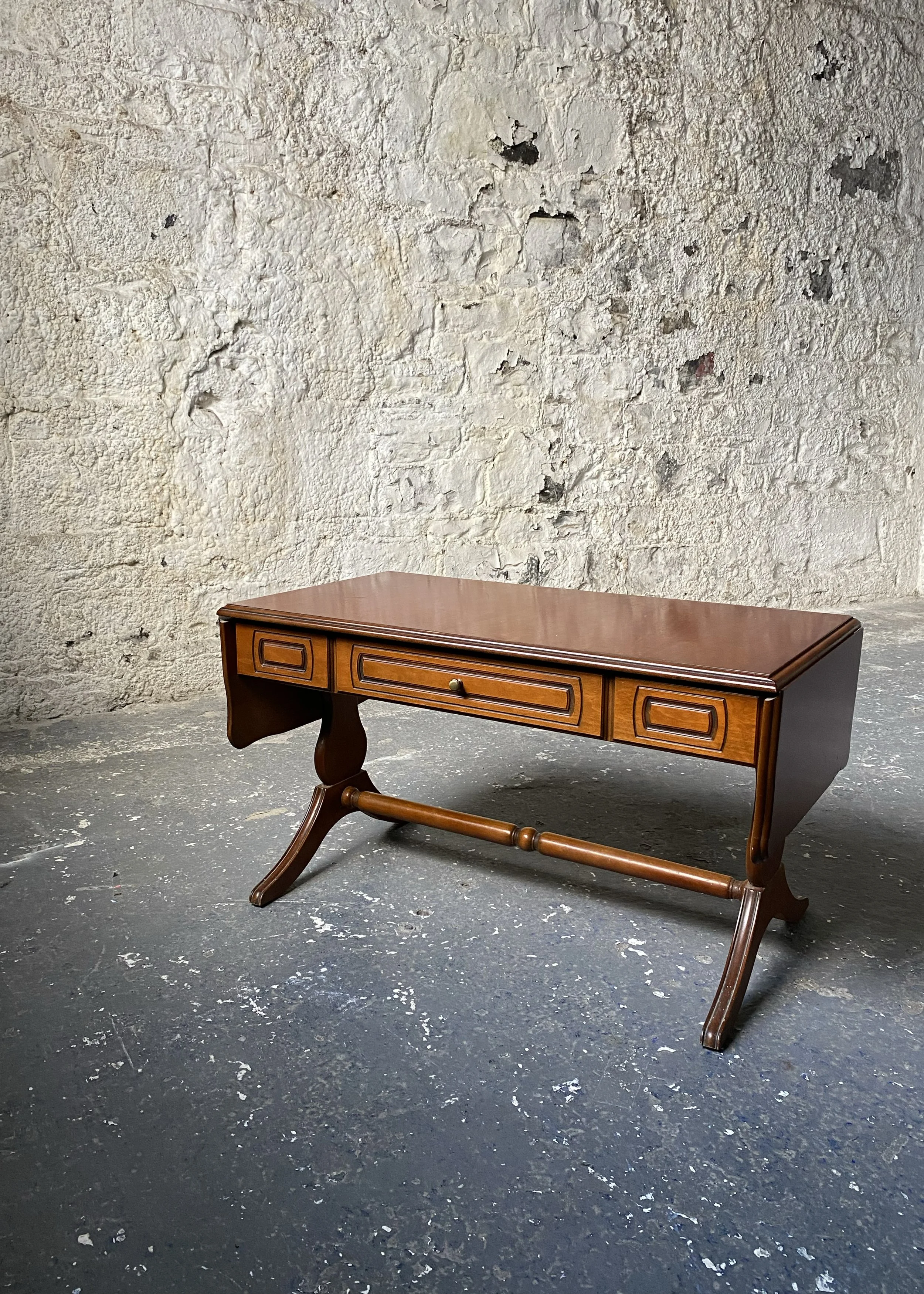 Double Sided Drawer Table_02.jpg