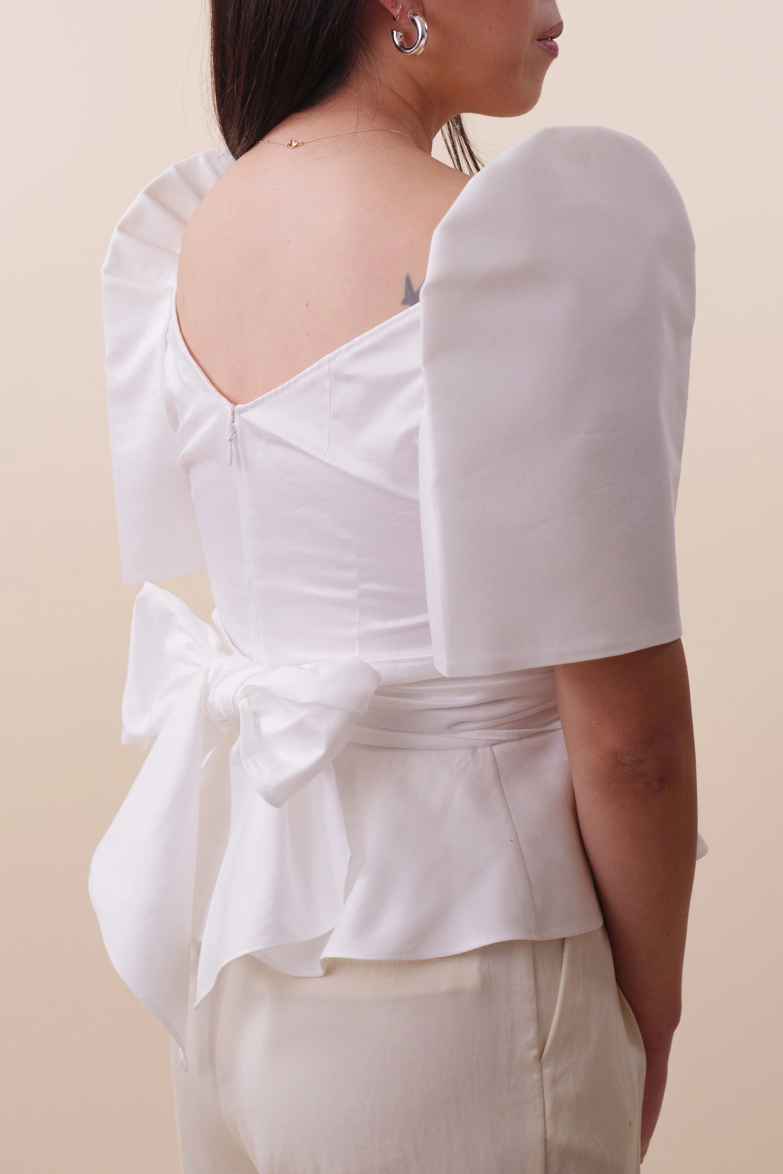 PANA1742_top2_wrap_white_Publish_V1.jpg