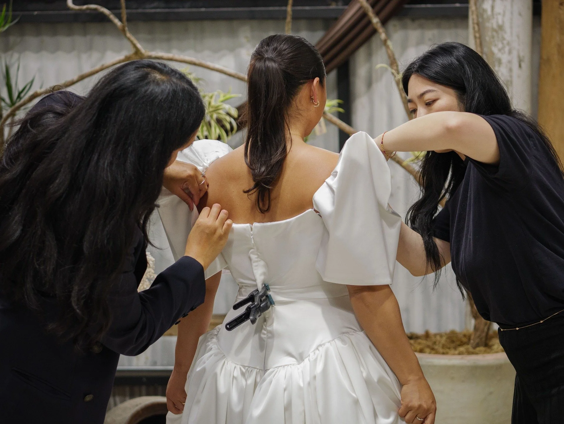 Snaps from my Bridal Pop Up at @commangoods last month. Interested in trying on any of my bridal pieces? Message me to schedule a personal fitting.