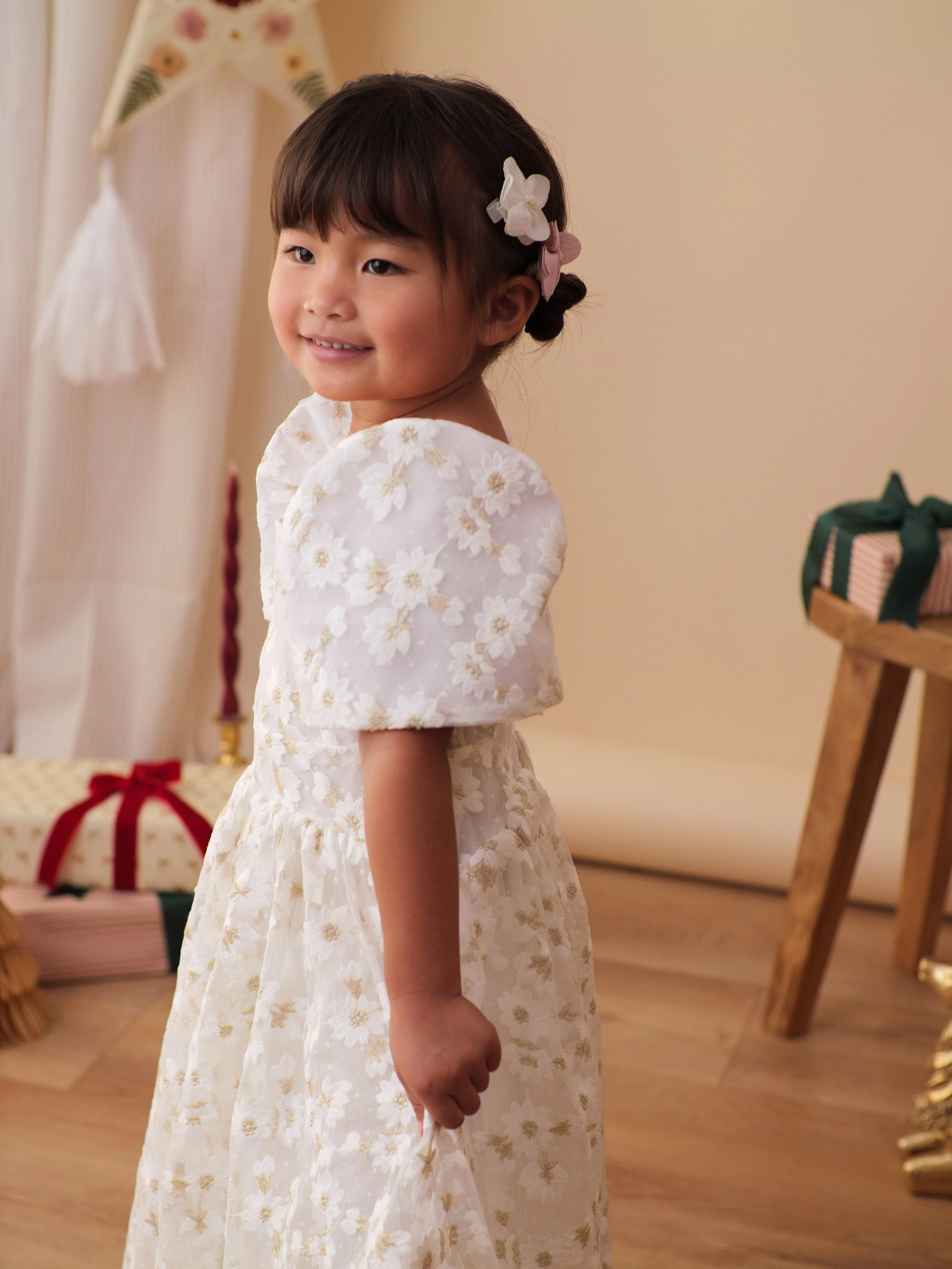 PANA5345_112925_LF_Holiday 25-48.jpg
