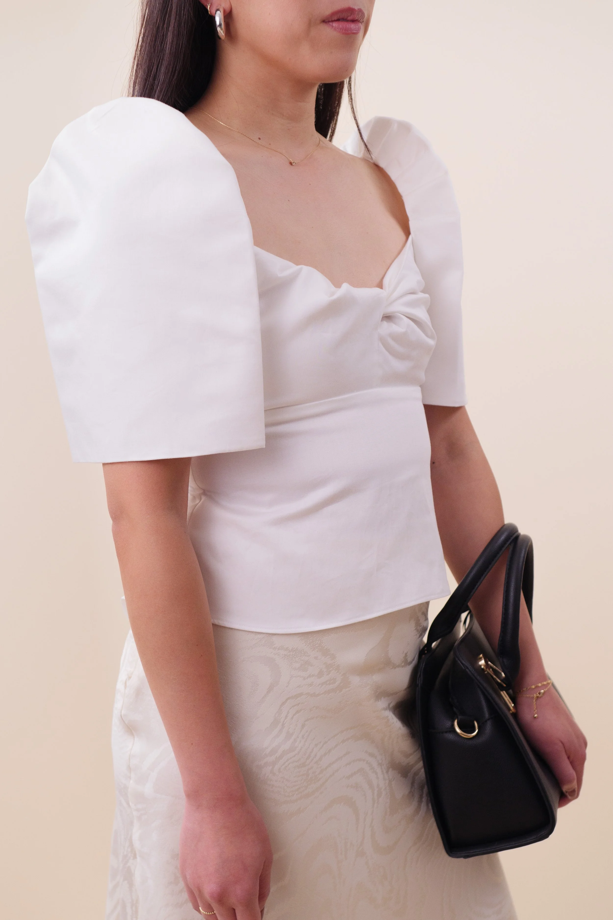 PANA1624_twist_top_white_Publish_V1.jpg