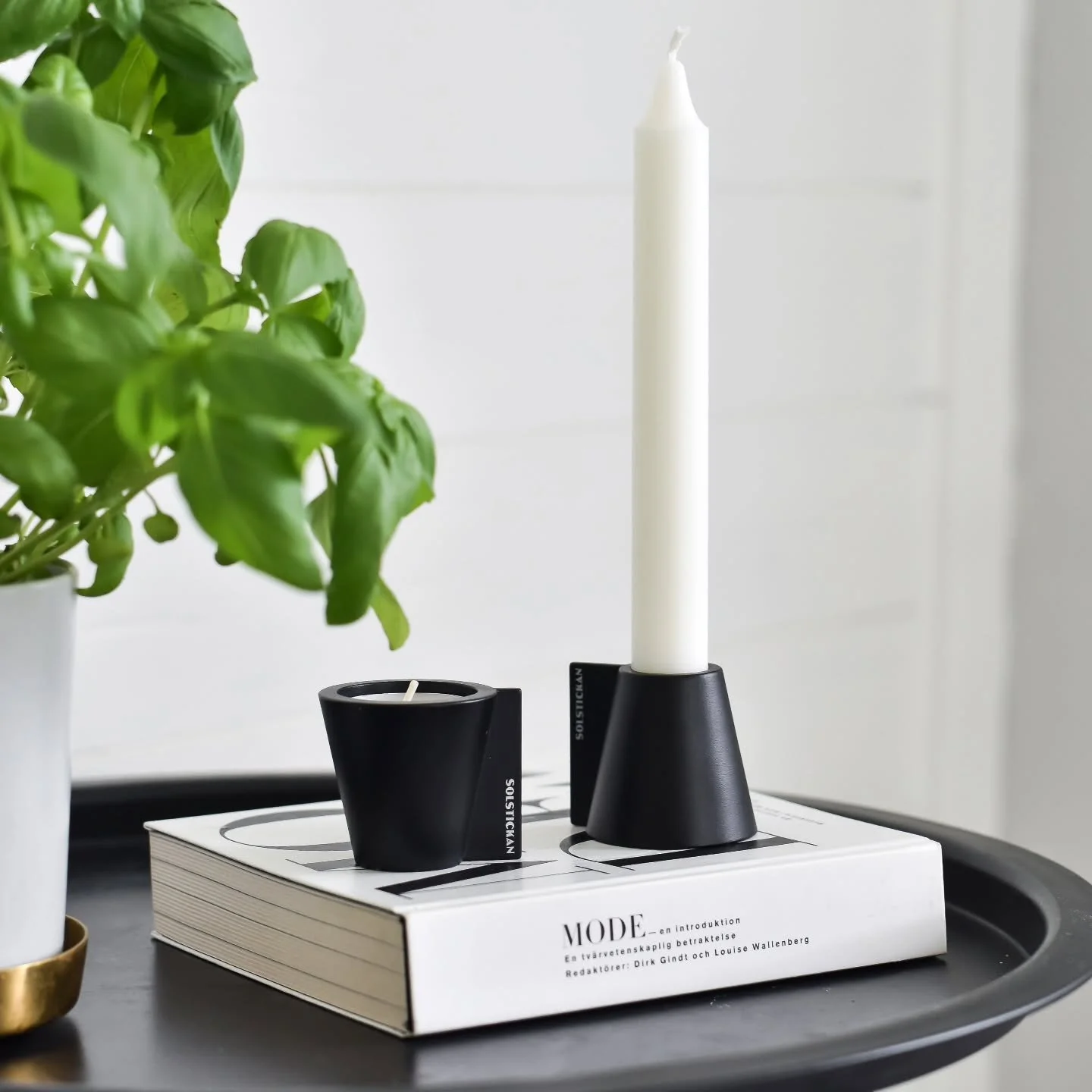 Ljusstake Flipp 🖤 En kombinerad variant f&ouml;r b&aring;de l&aring;nga ljus och v&auml;rmeljus 👆