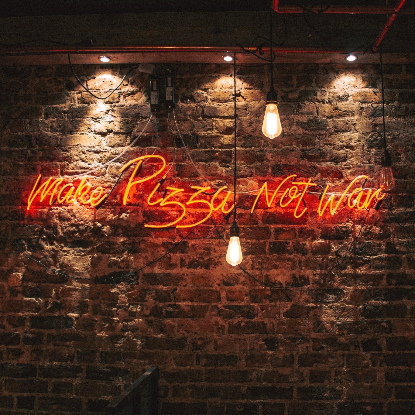 Come and visit us for great food, vibes, and a restaurant practically begging to be featured in your insta feed!

#PizzaWars #PastaParadise #NeonDreams #TouristApproved #vespaitalian #italianrestaurant #independentitalianrestaurantlondon #vespaitalia