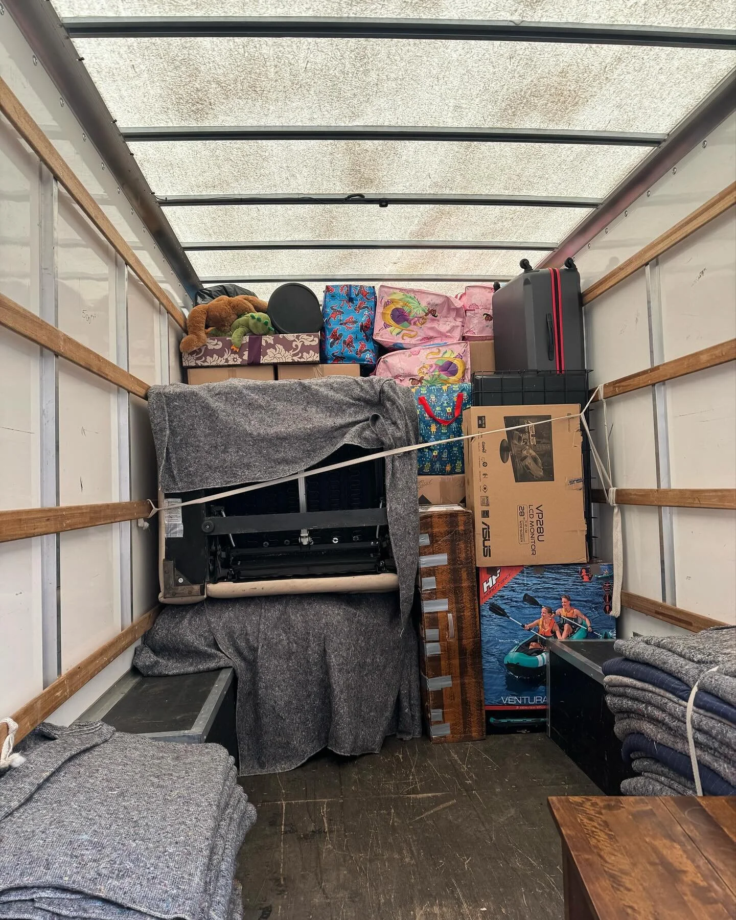 #addlestone to #staplecross East Sussex 📍