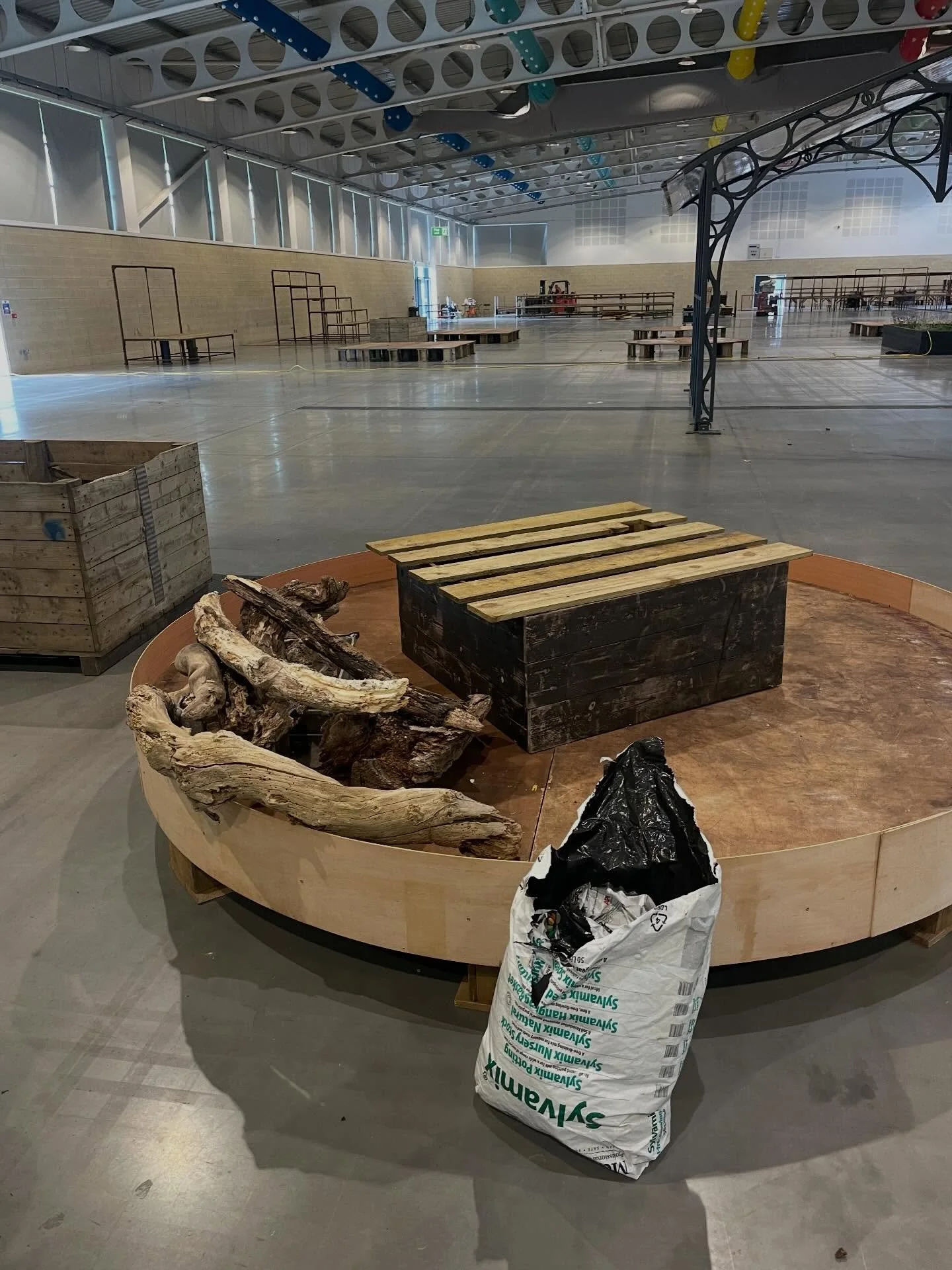 And so it begins, prep for @harrogateflowershow is underway. See you there if you are coming.