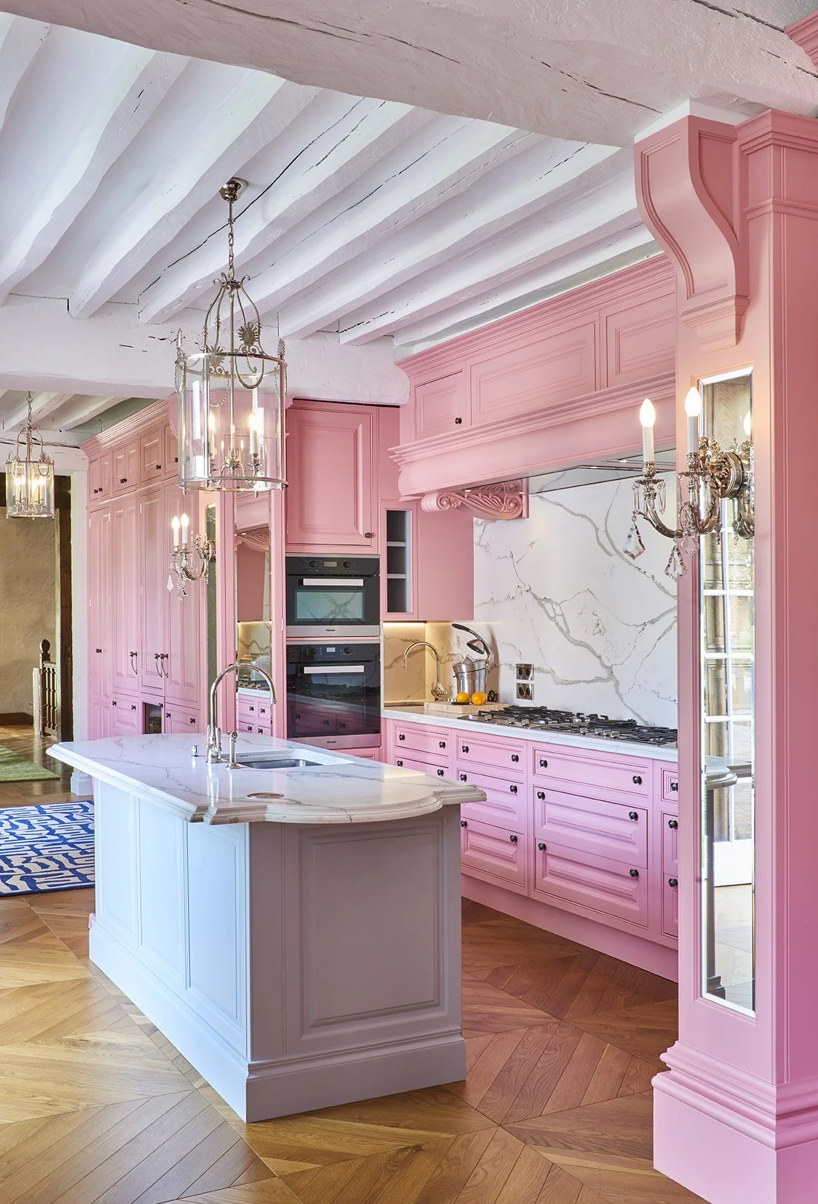 Clive Christian Kitchen+ Jonmar carpets copyright Didier Delmas _17.jpg