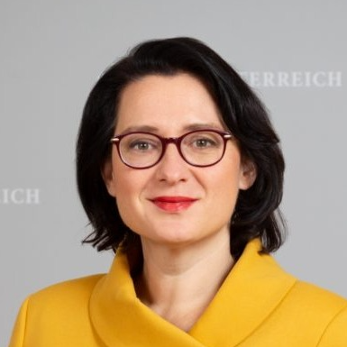 Gudrun Kugler.png